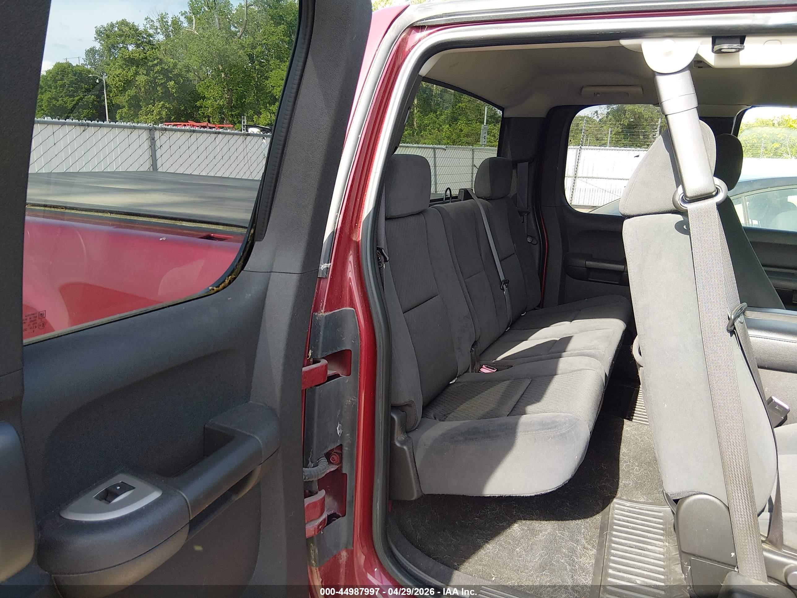 GMC SIERRA image 8