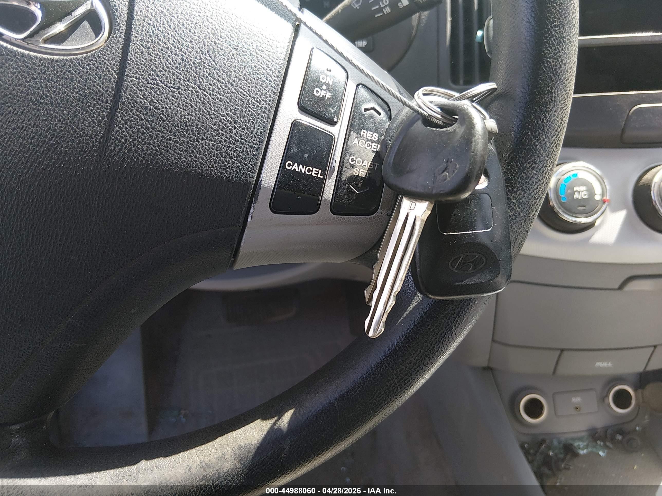 HYUNDAI ELANTRA image 11