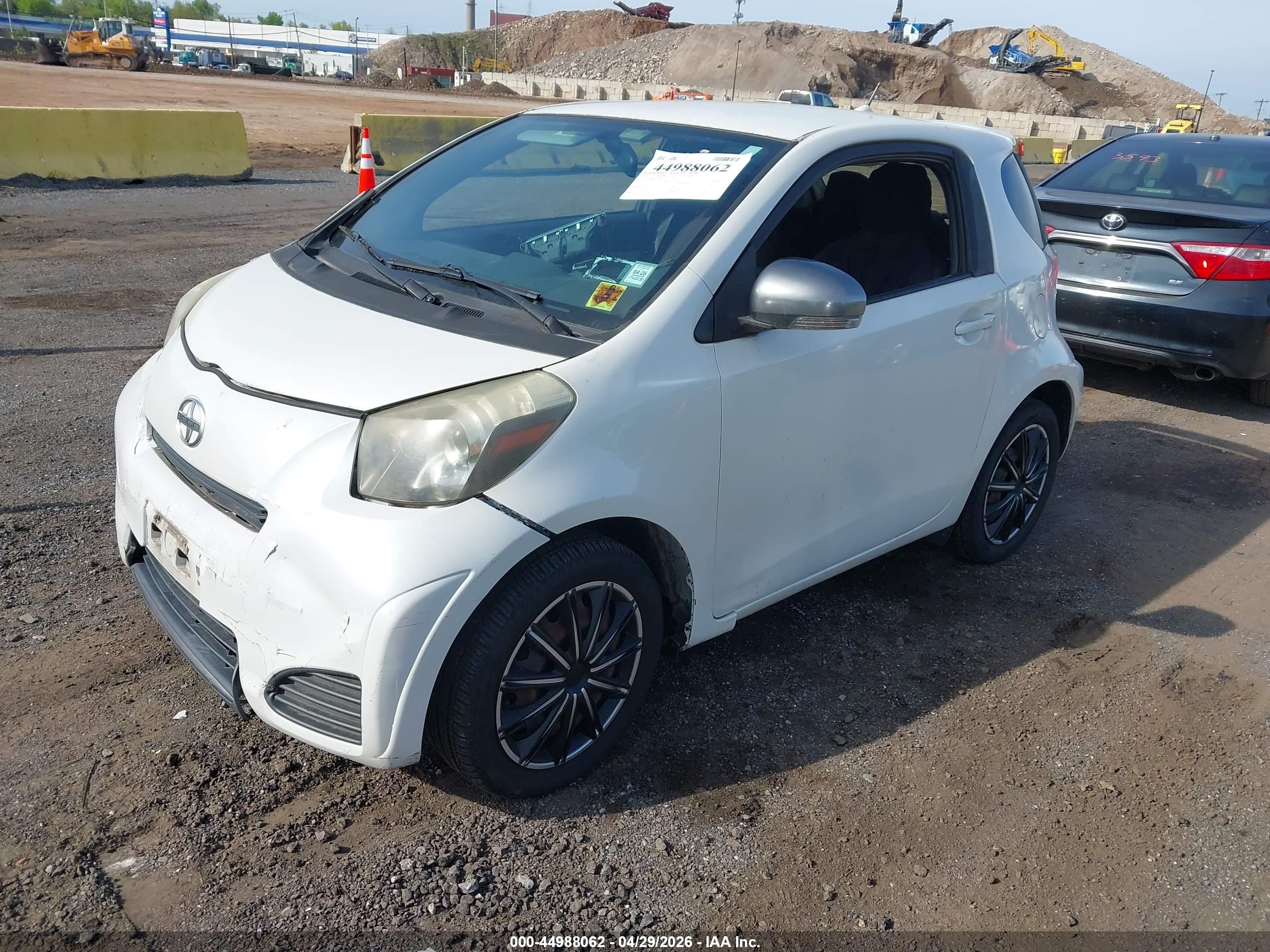 SCION IQ image 2