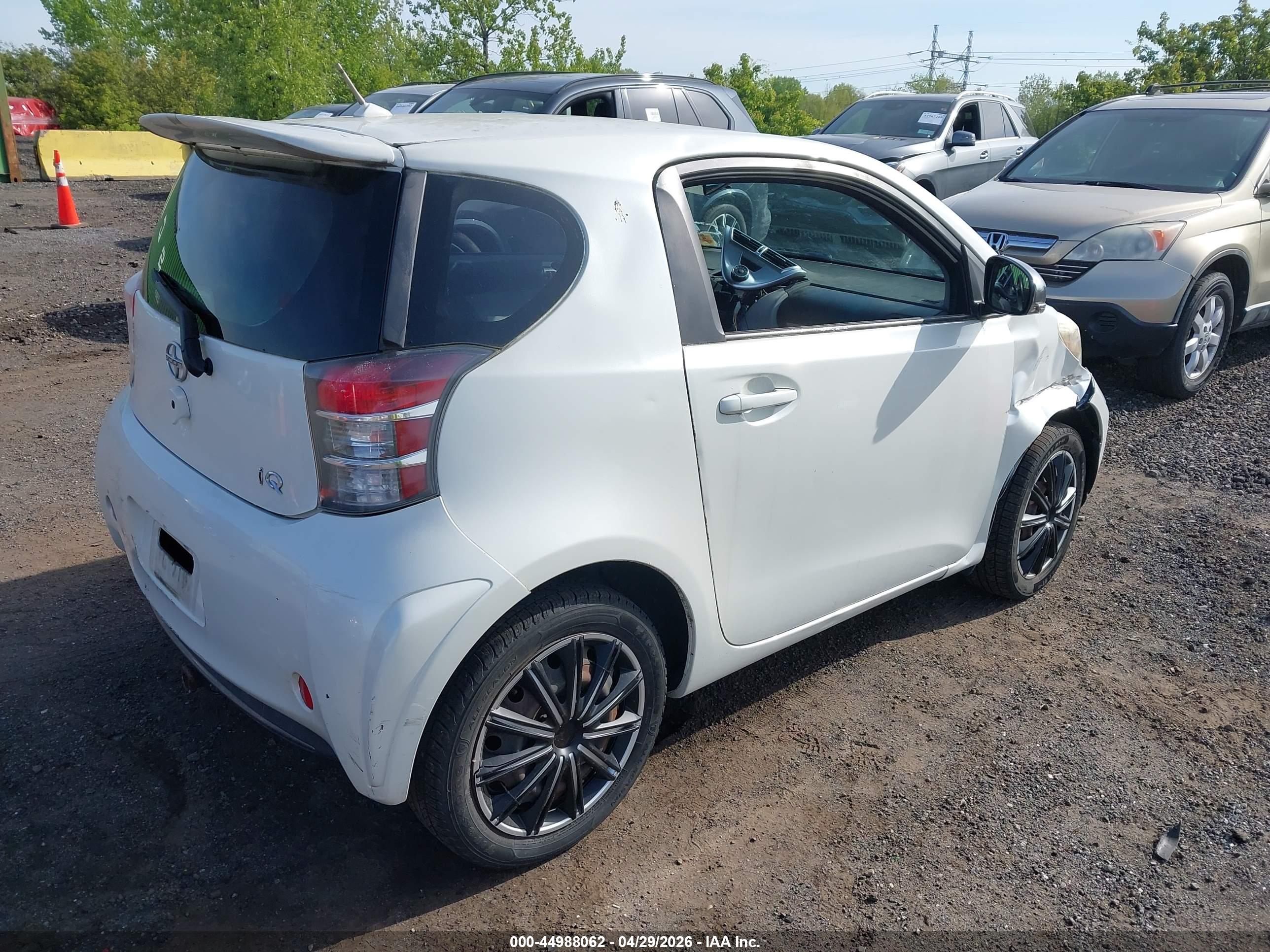 SCION IQ image 4