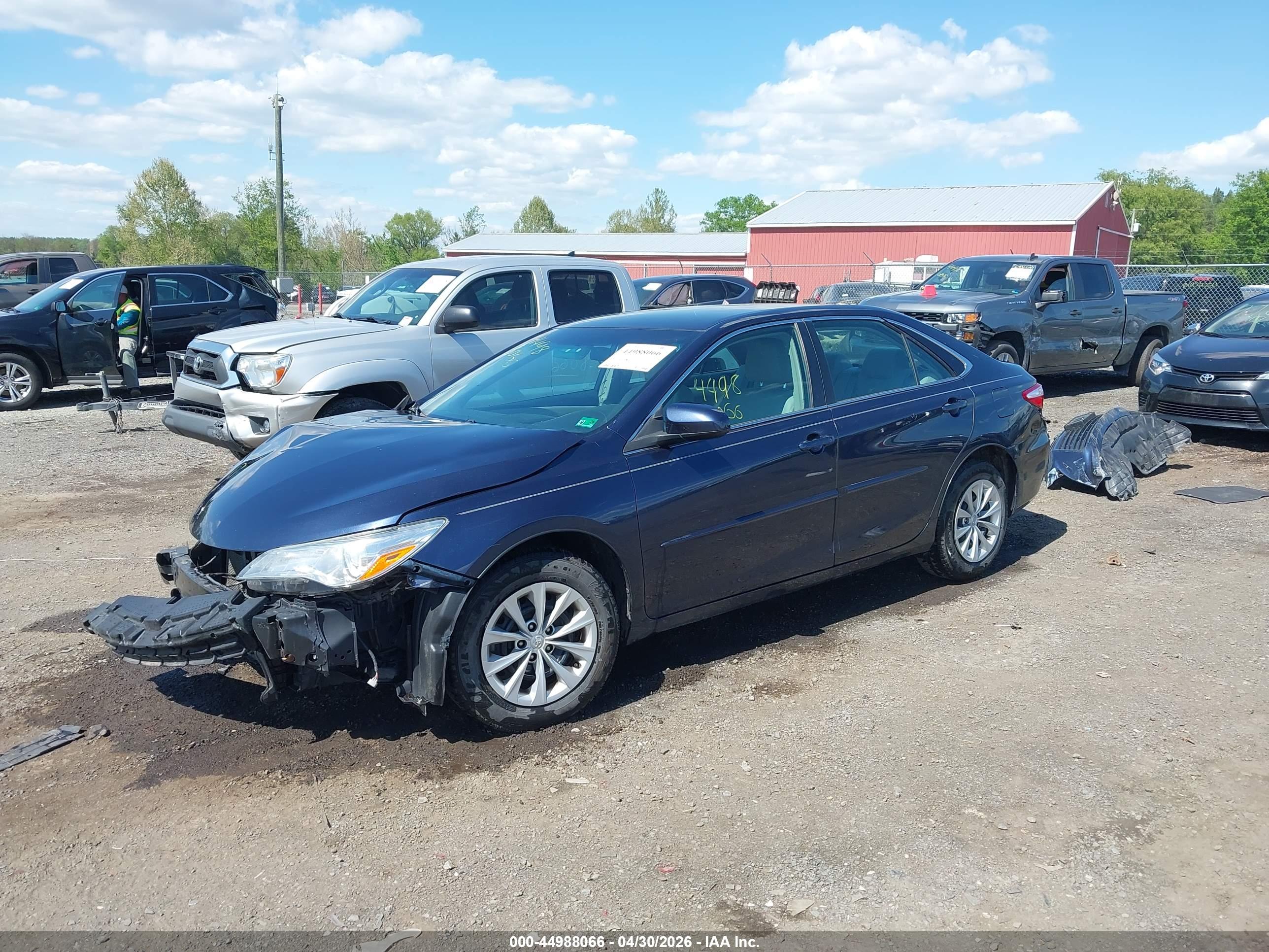 TOYOTA CAMRY image 2