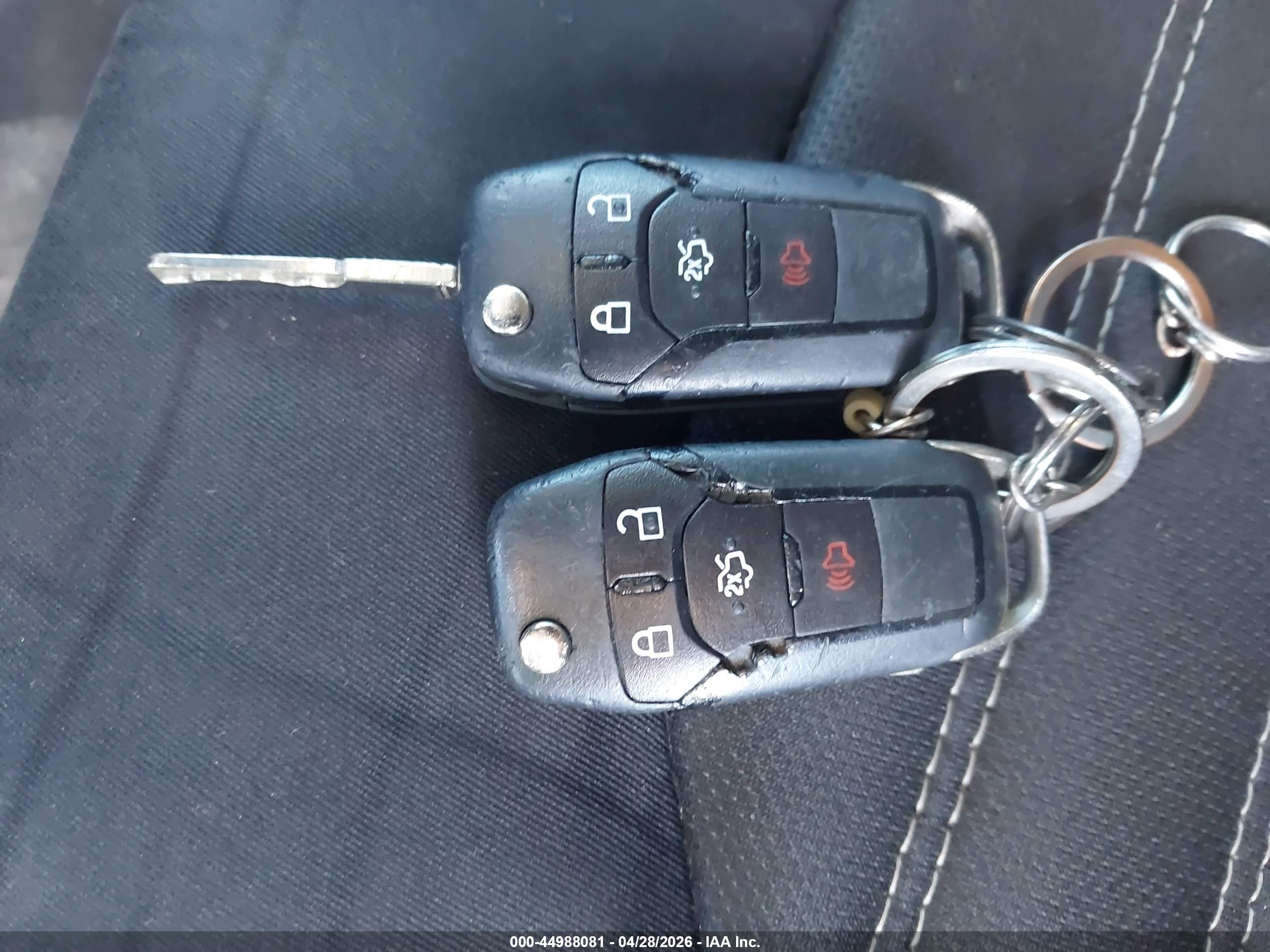 FORD FUSION image 11