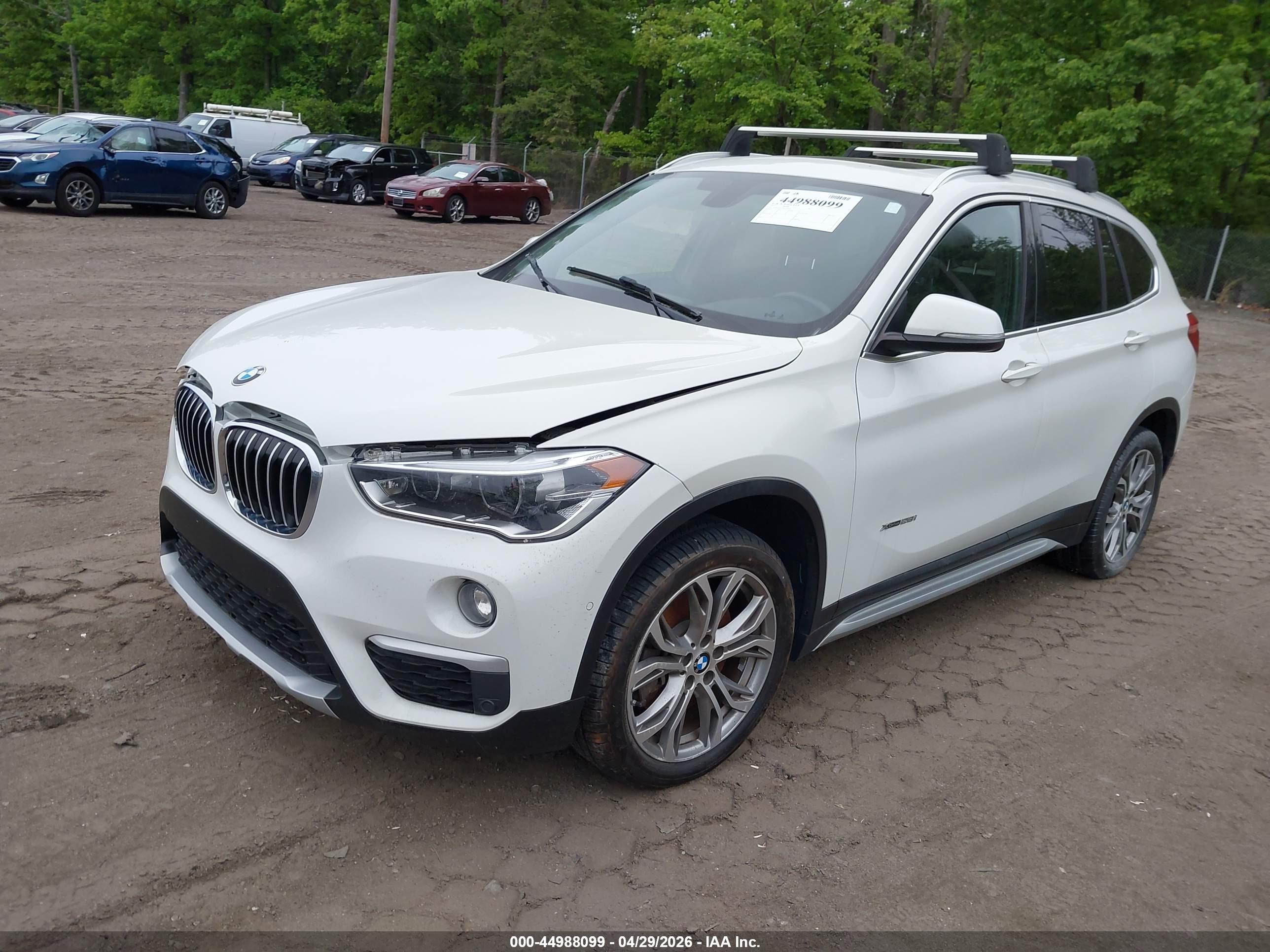 BMW X1 image 2