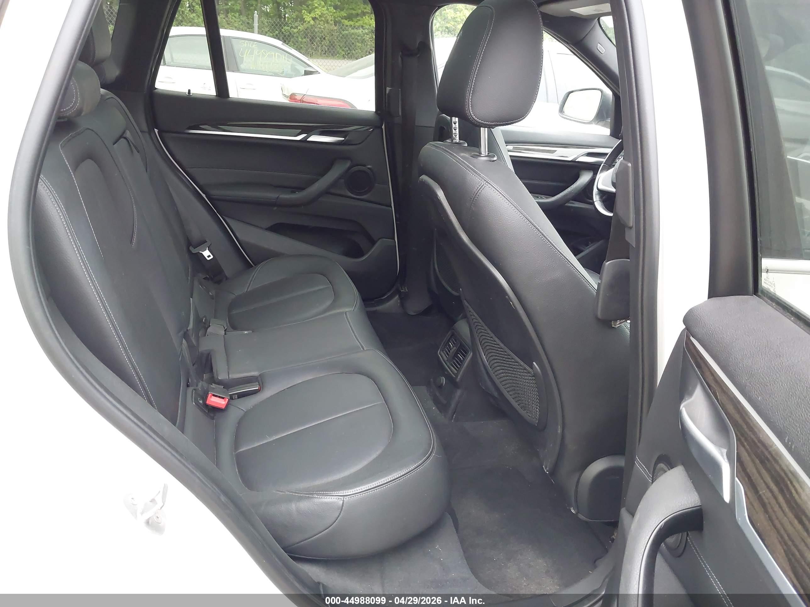 BMW X1 image 8