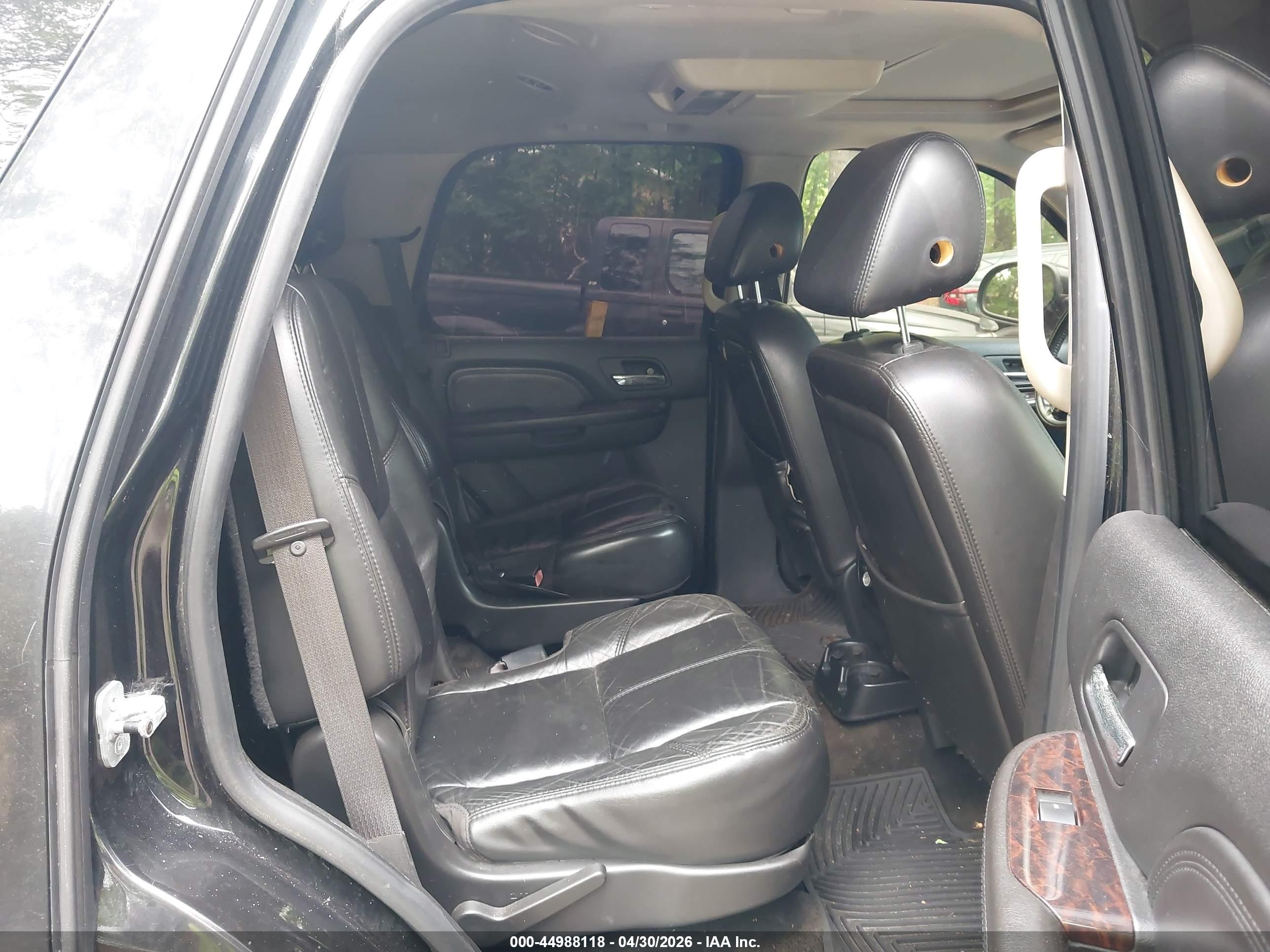 GMC YUKON image 8