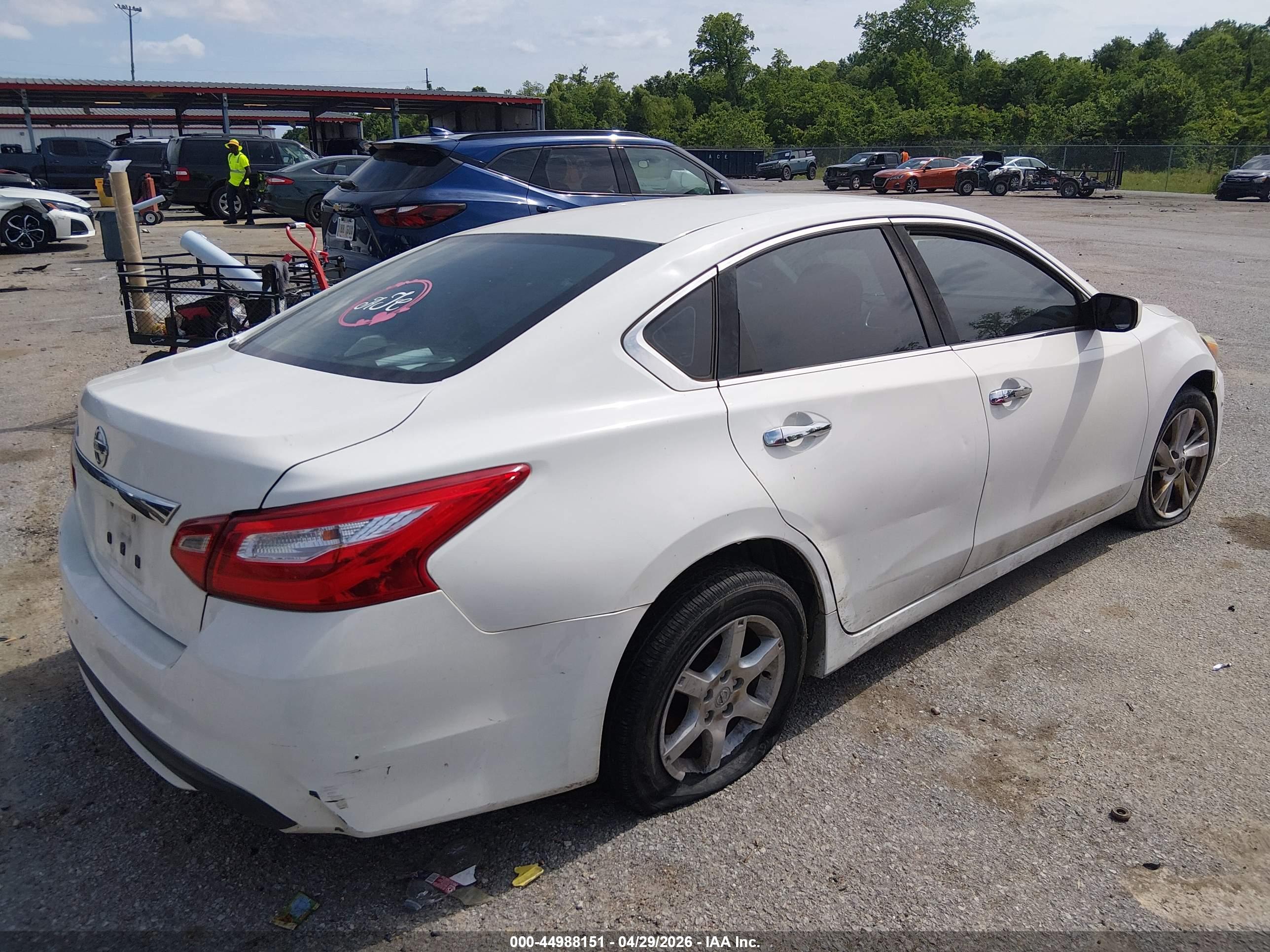 NISSAN ALTIMA image 4