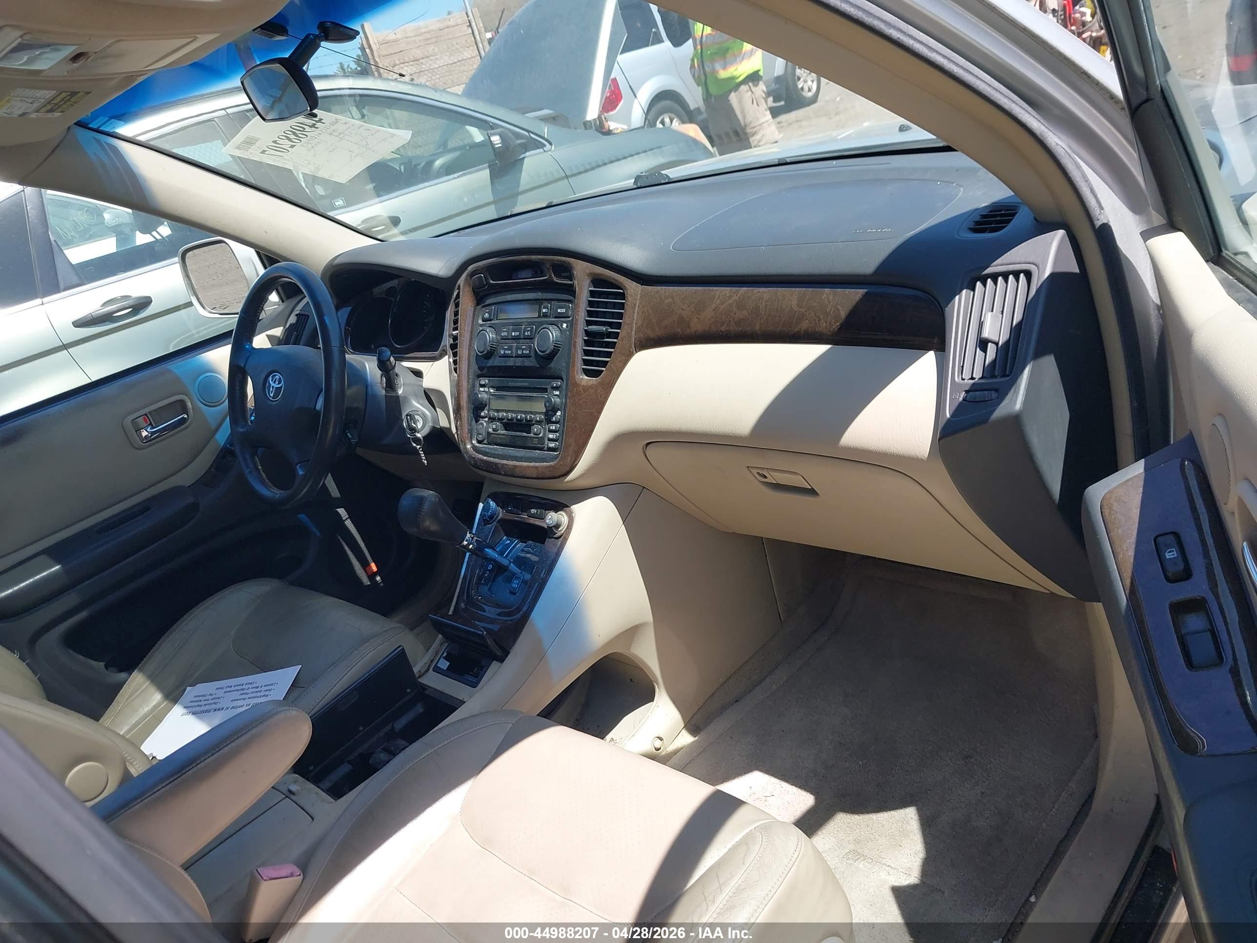 TOYOTA HIGHLANDER image 5