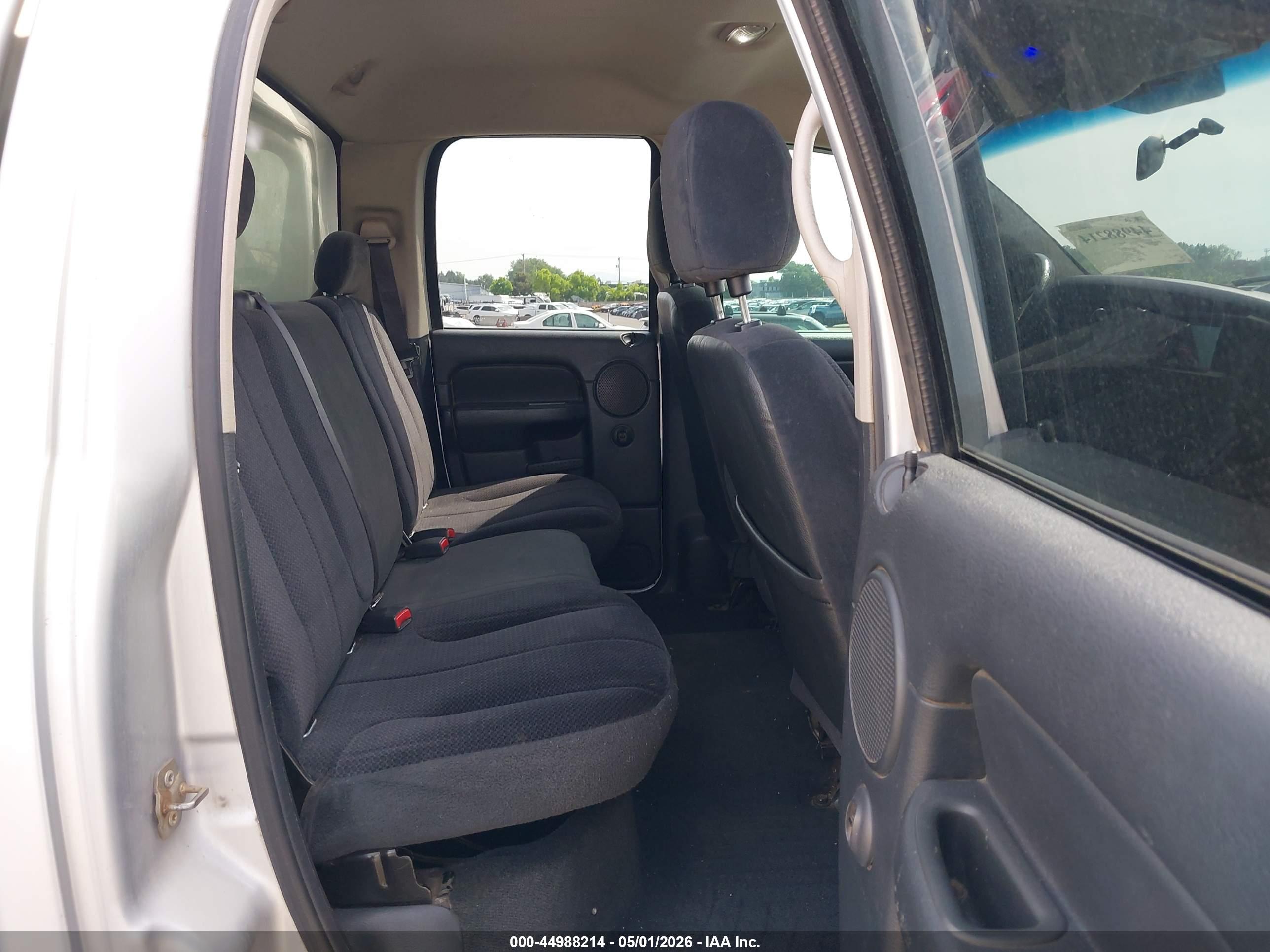 DODGE RAM image 8
