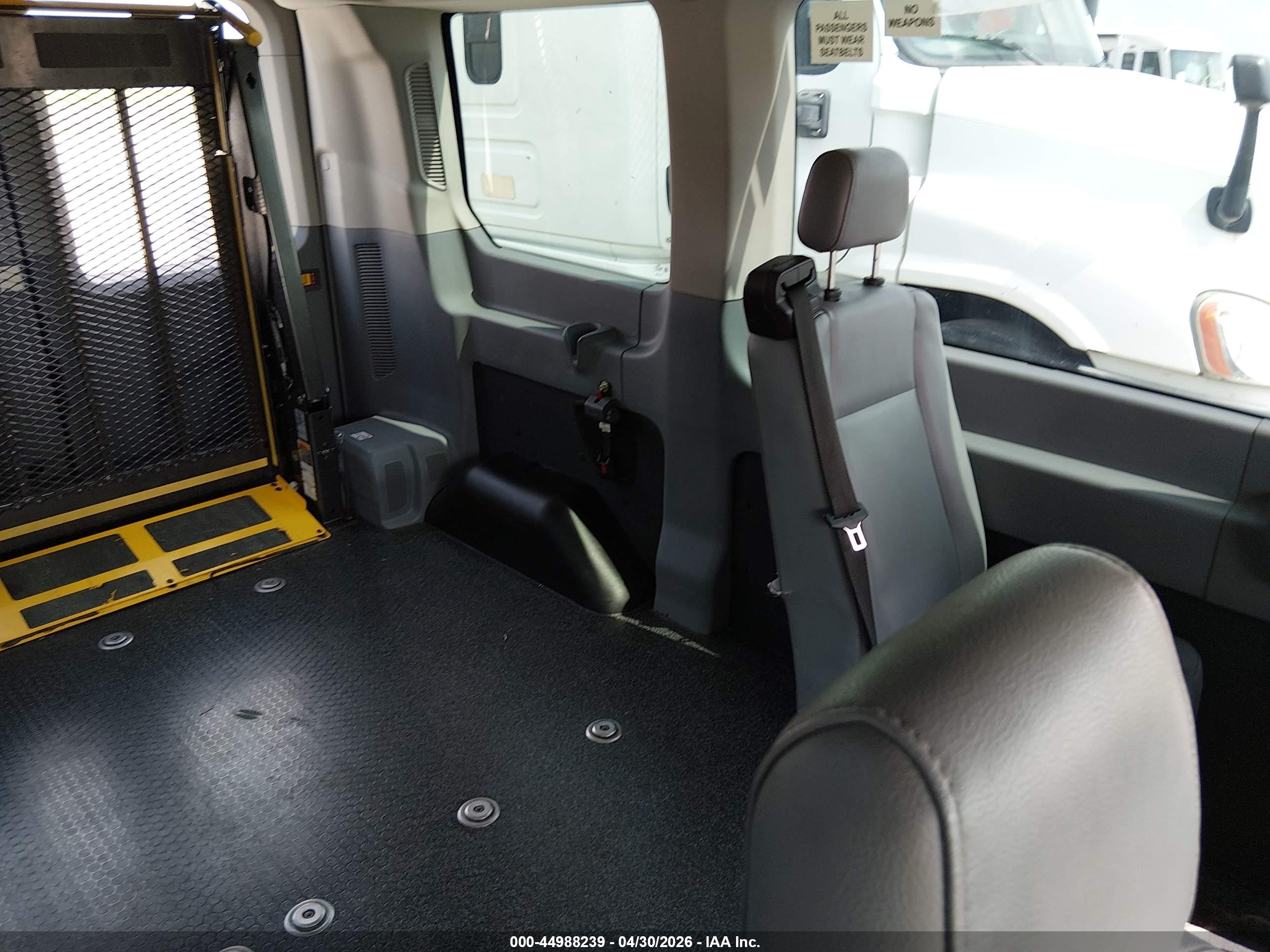 FORD TRANSIT-150 image 8