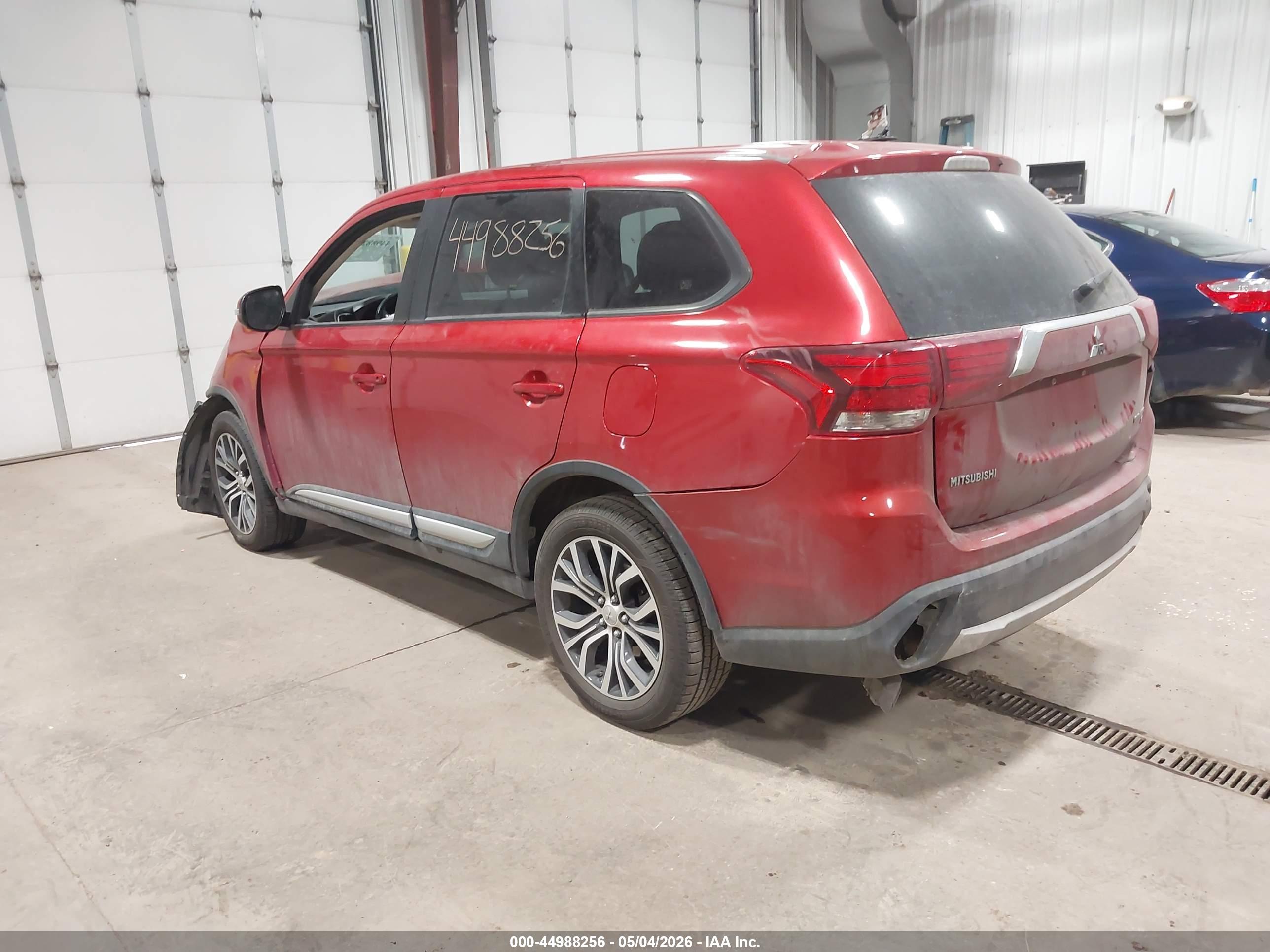 MITSUBISHI OUTLANDER image 3