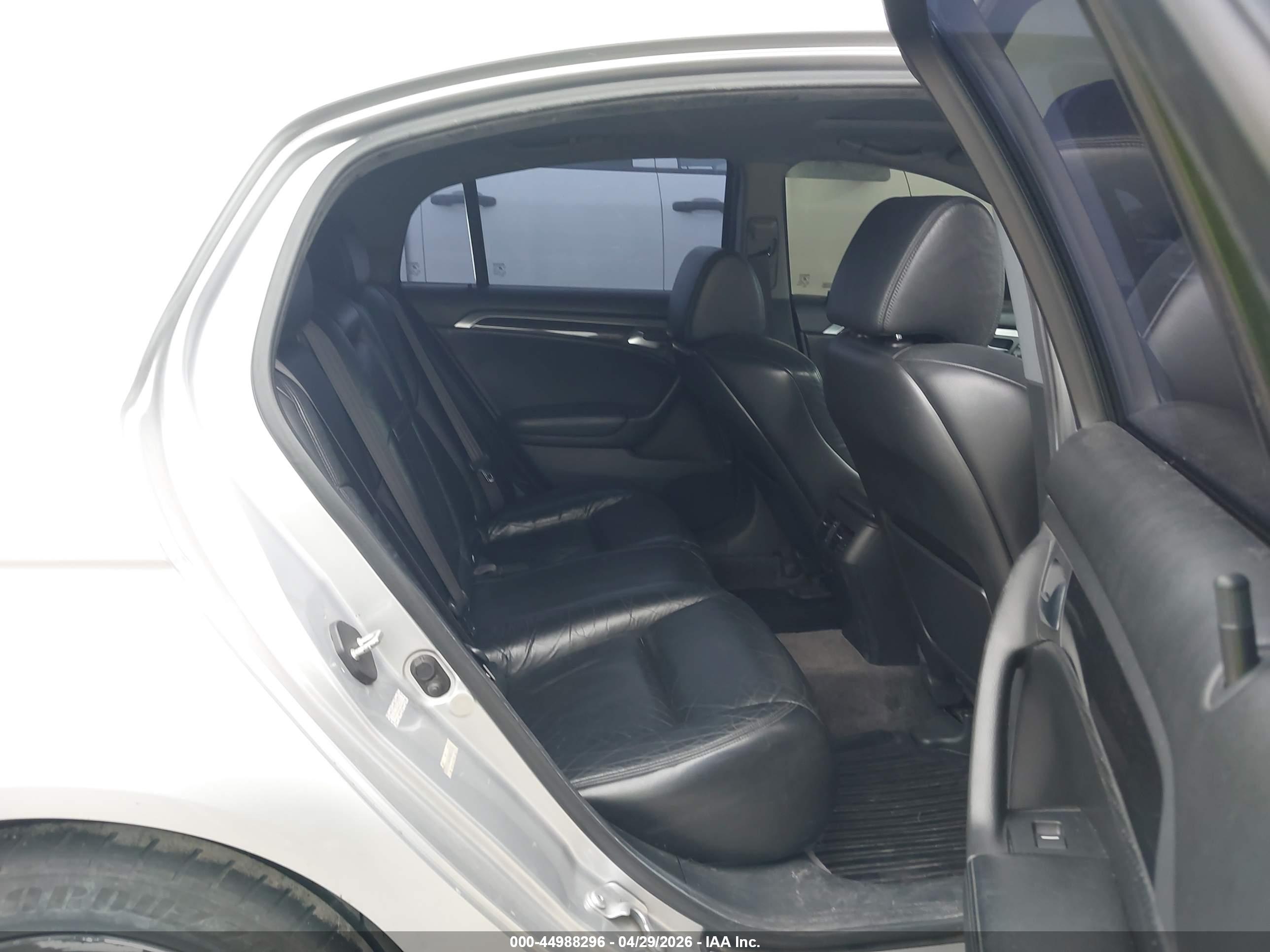 ACURA TL image 8