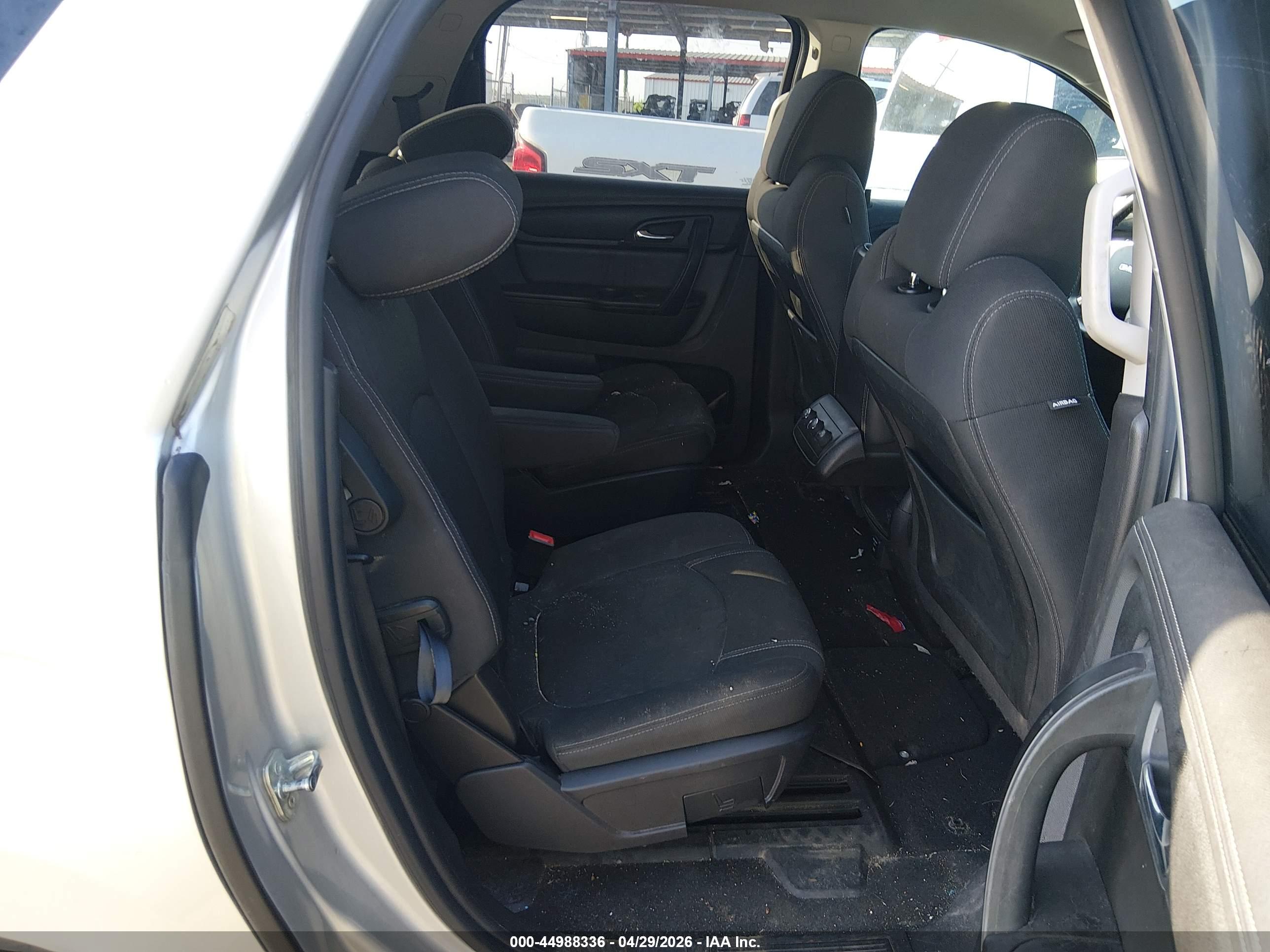 GMC ACADIA image 8