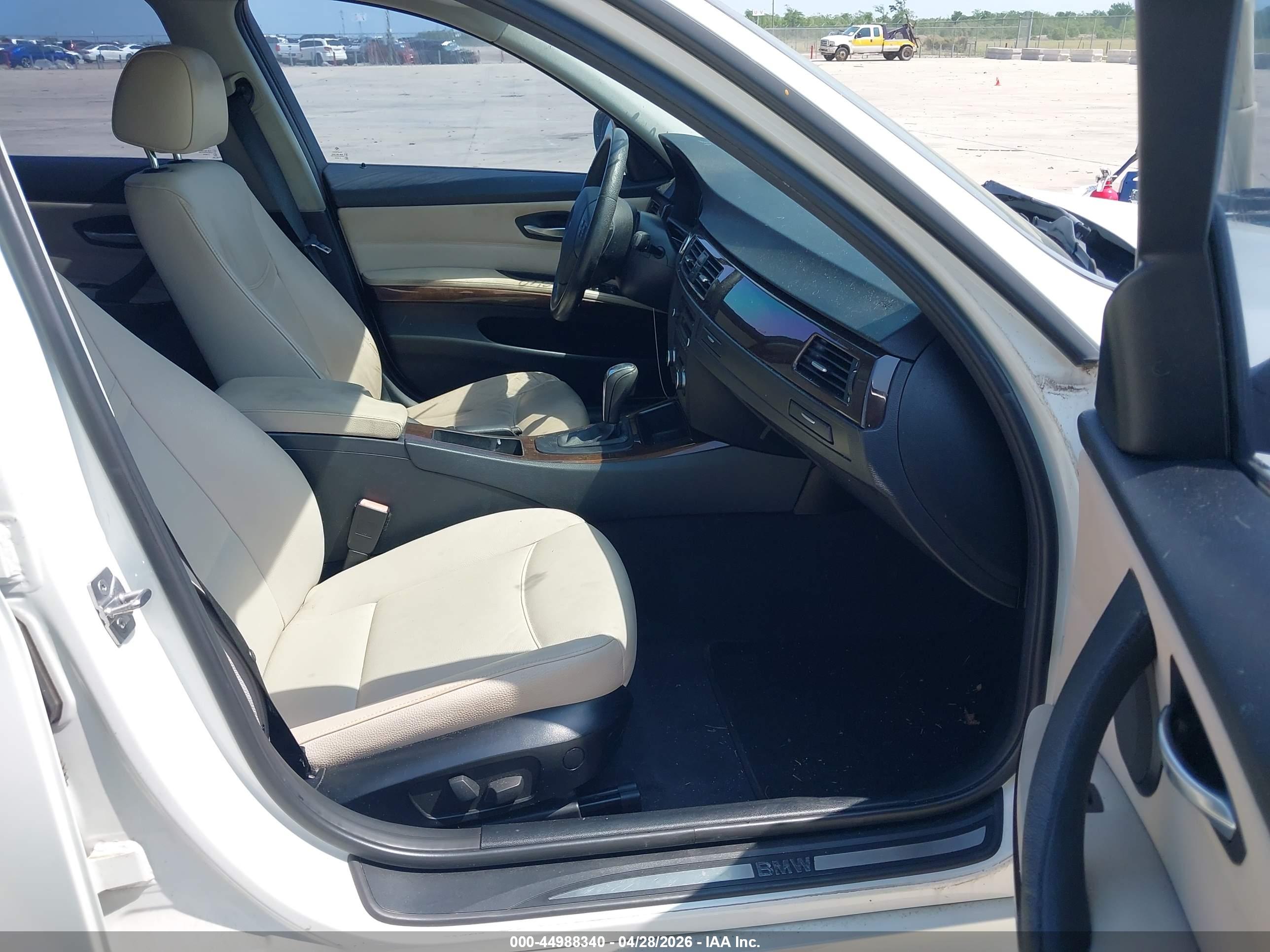 BMW 328I image 5