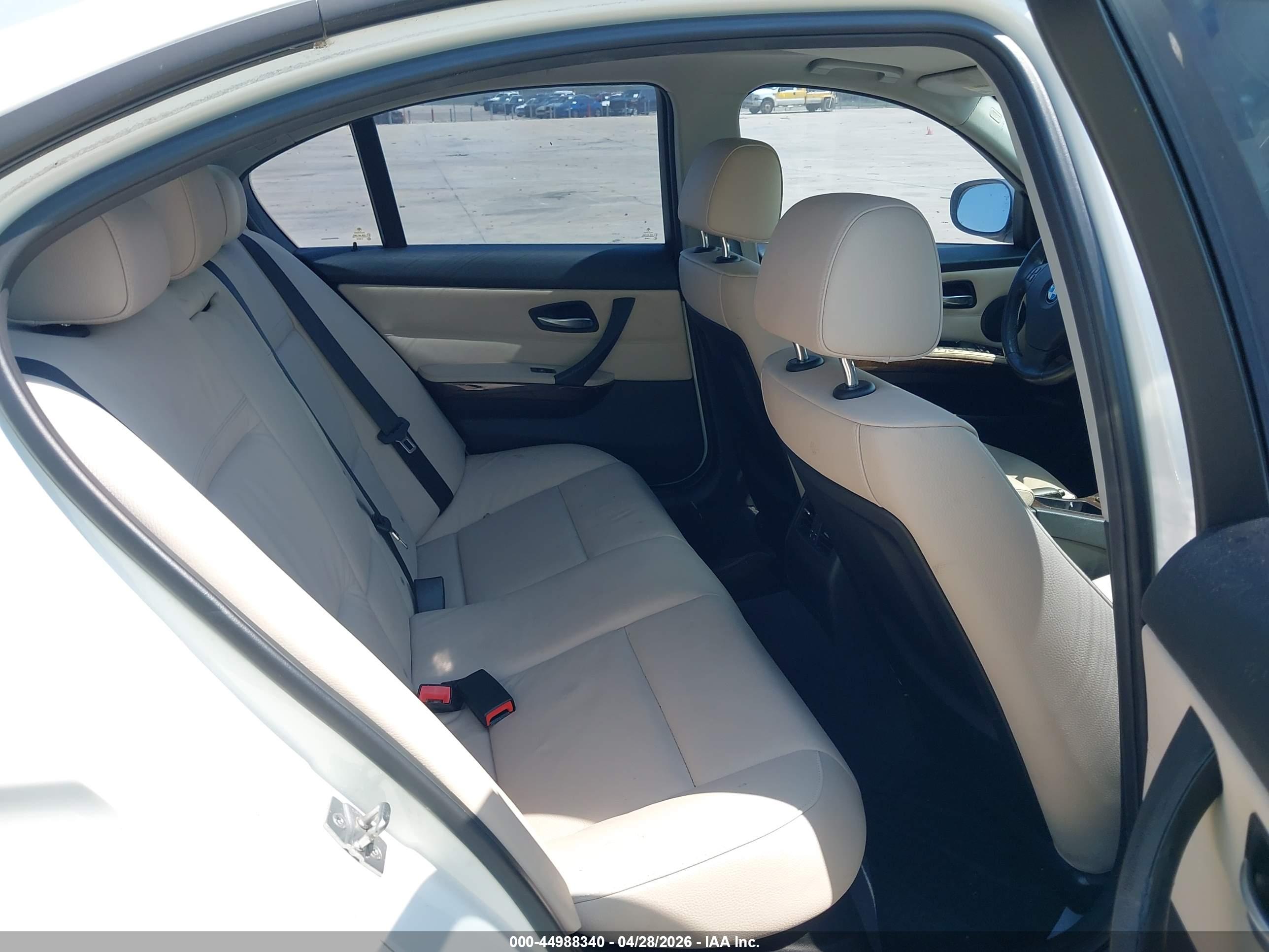 BMW 328I image 8