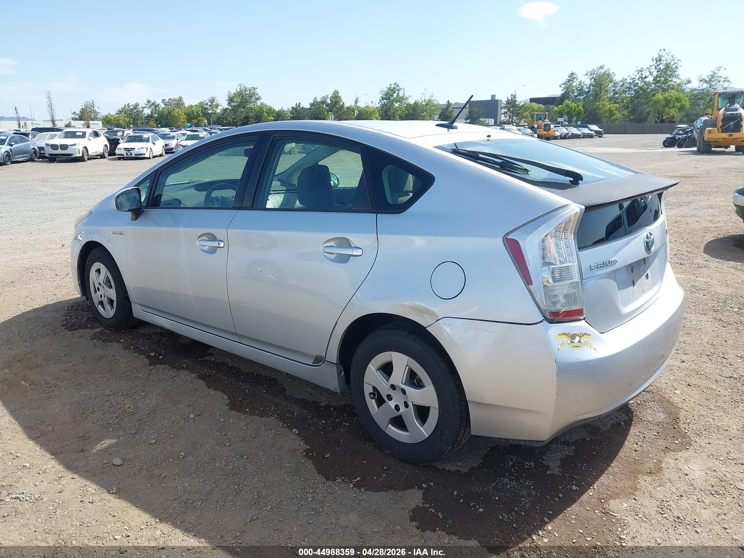 TOYOTA PRIUS image 3