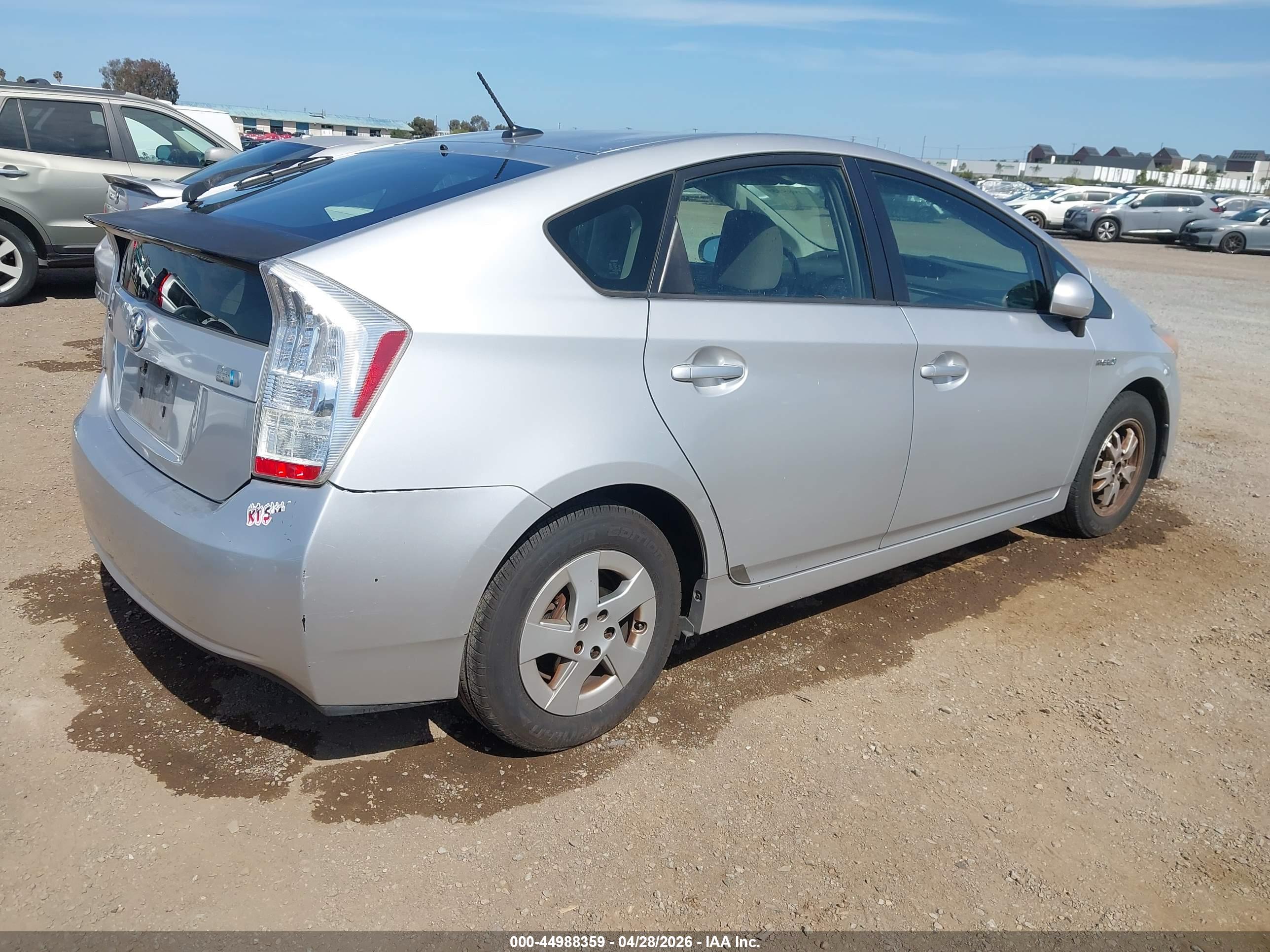 TOYOTA PRIUS image 4
