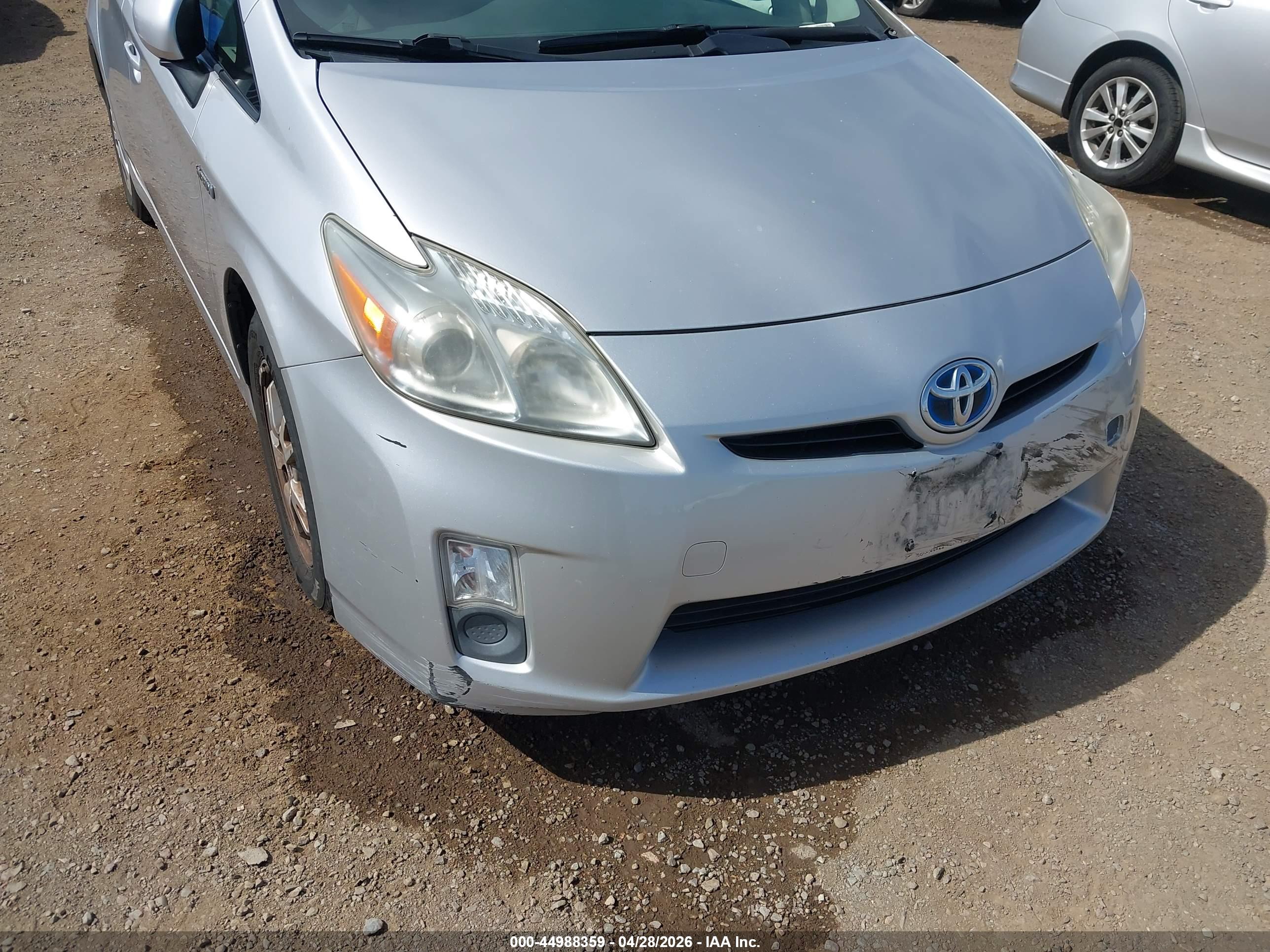 TOYOTA PRIUS image 6