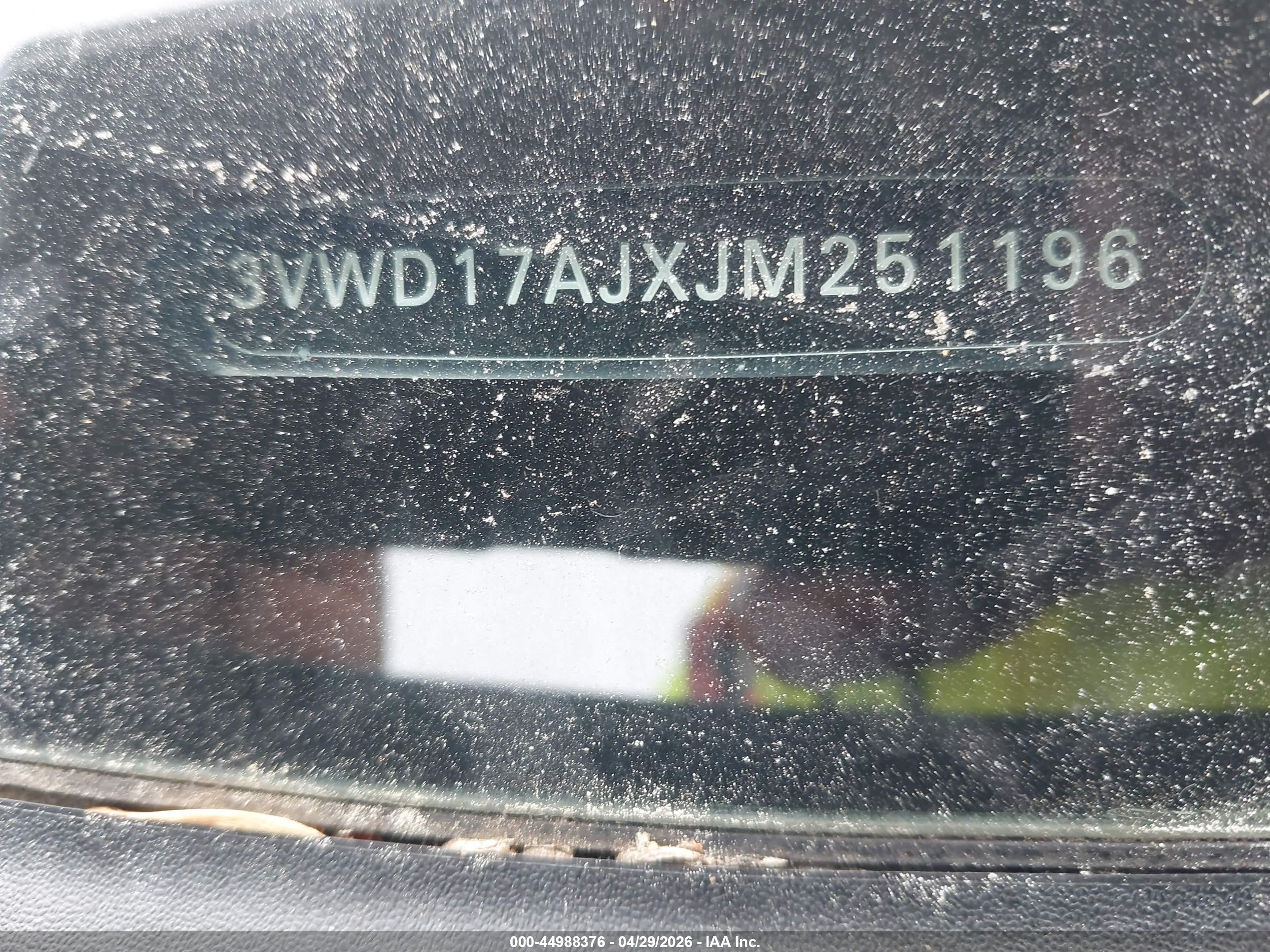 VOLKSWAGEN JETTA image 9