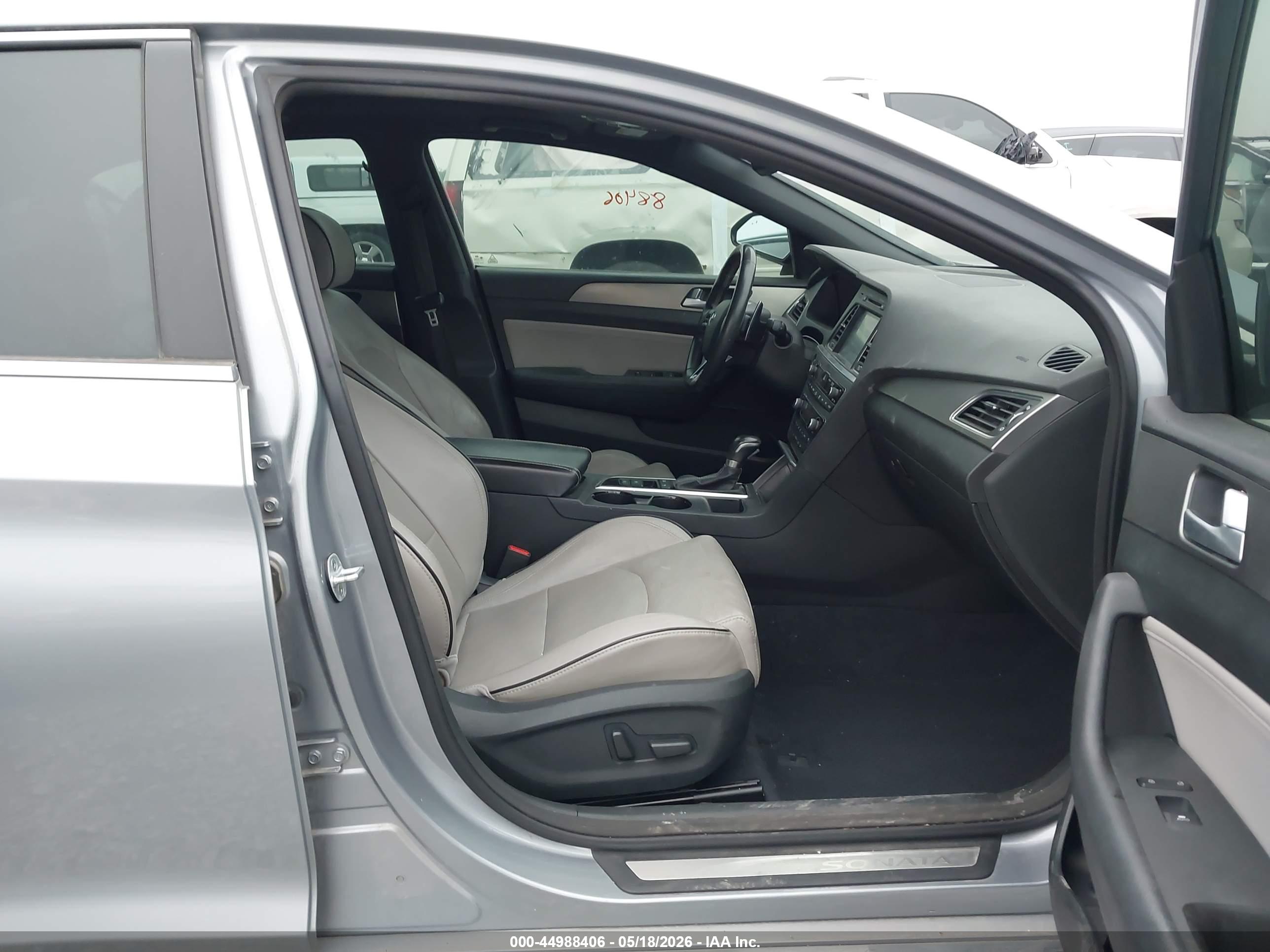 HYUNDAI SONATA image 5