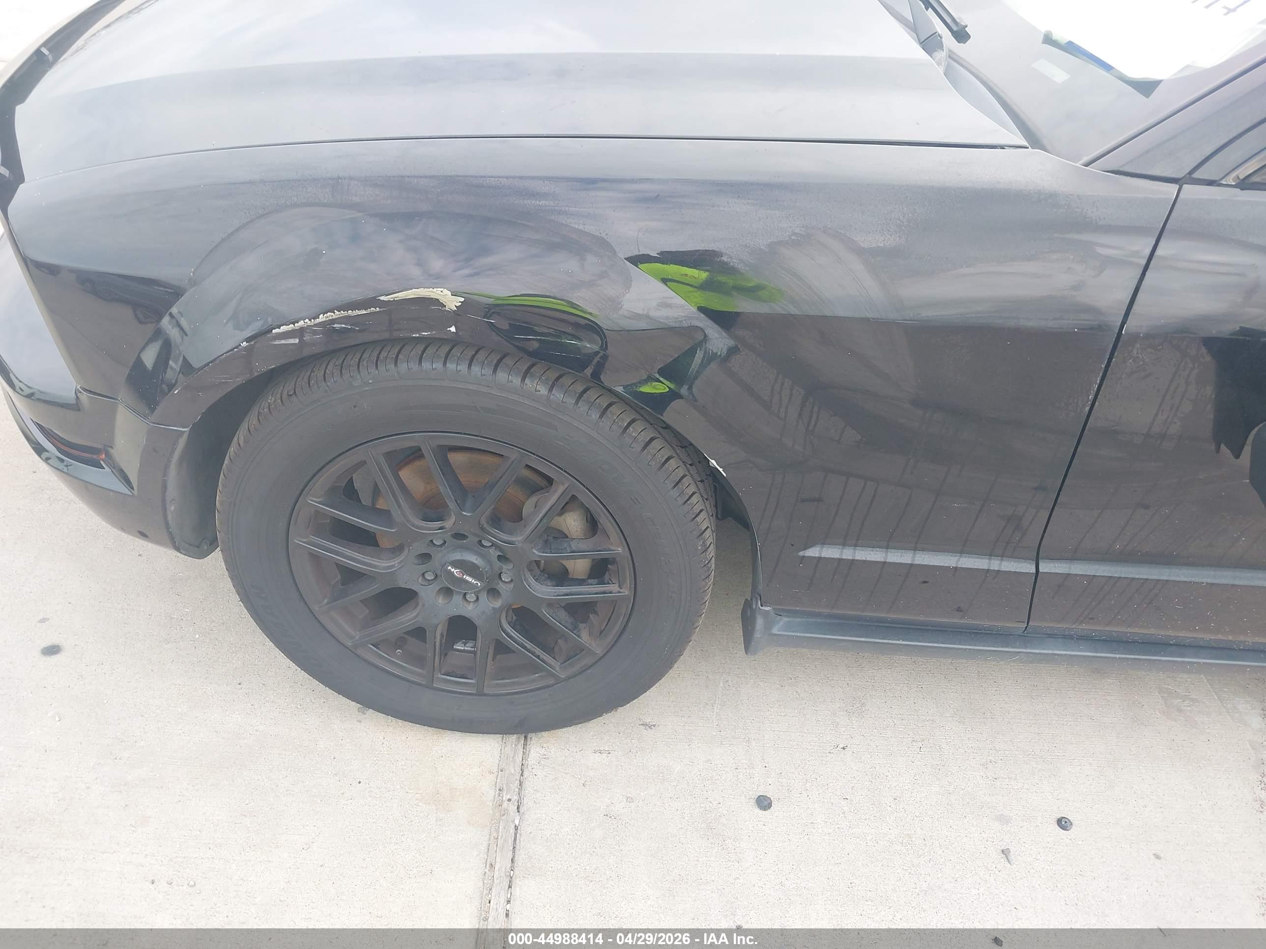 FORD MUSTANG image 6