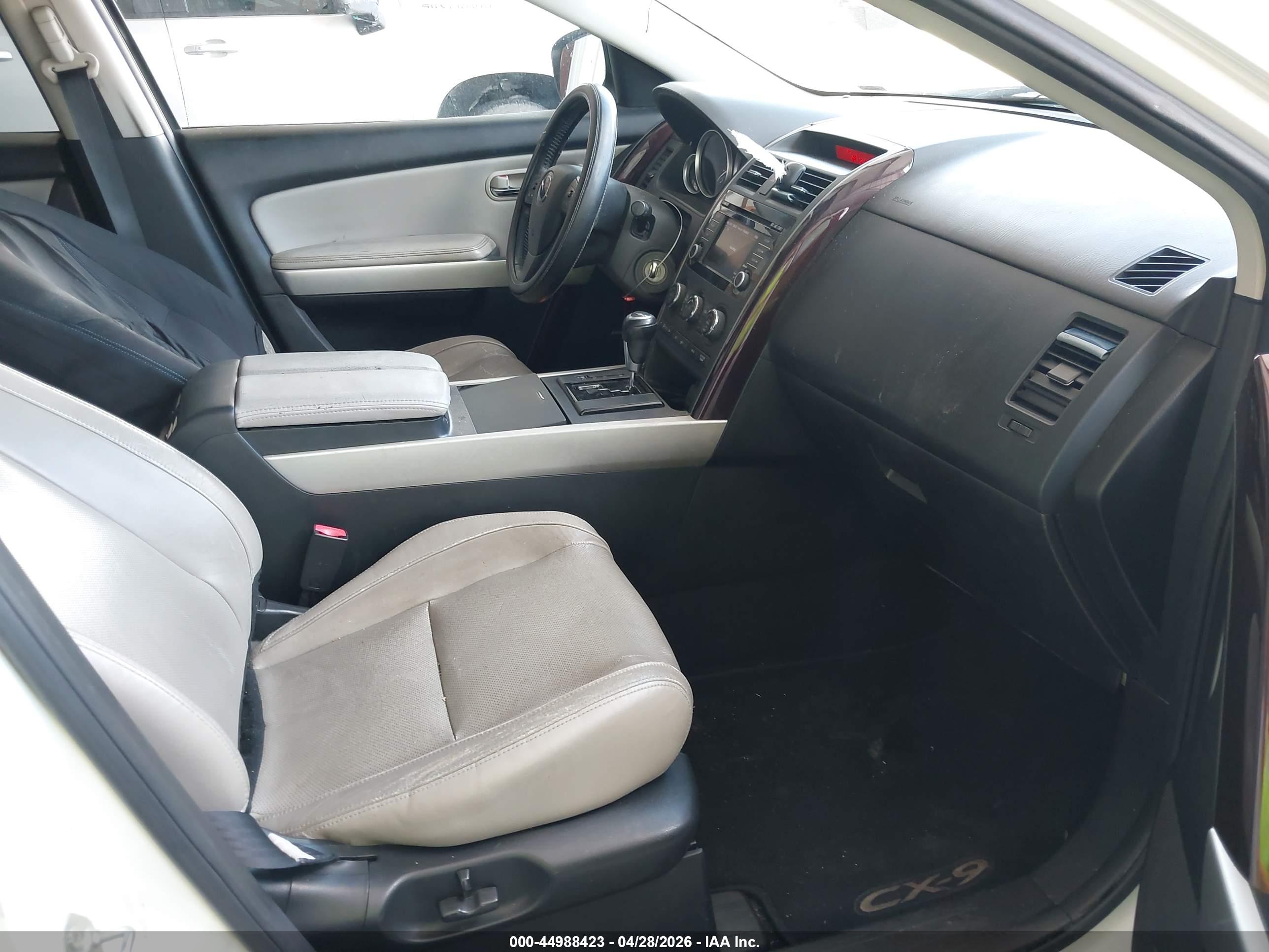 MAZDA CX-9 image 5