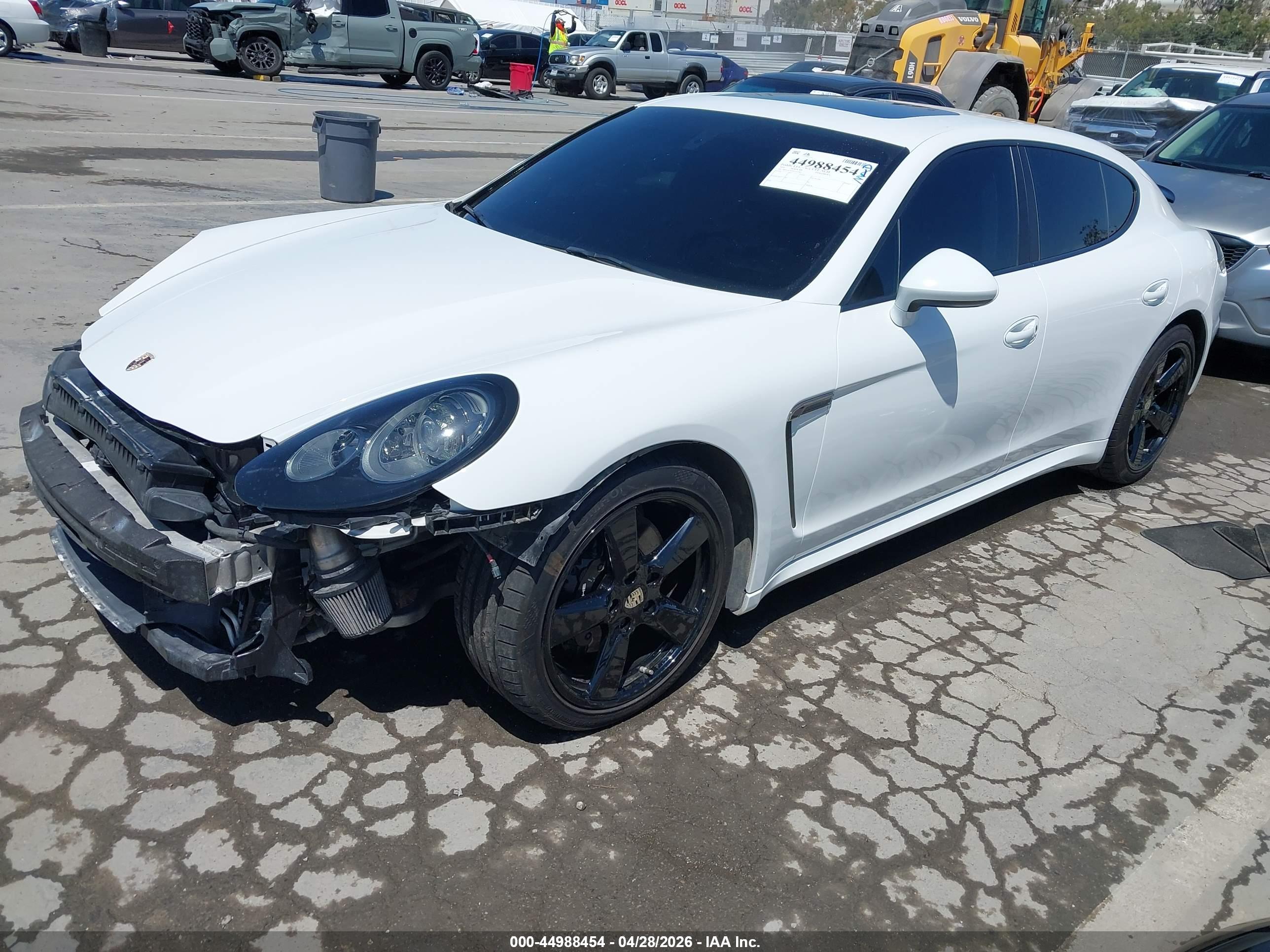 PORSCHE PANAMERA image 2