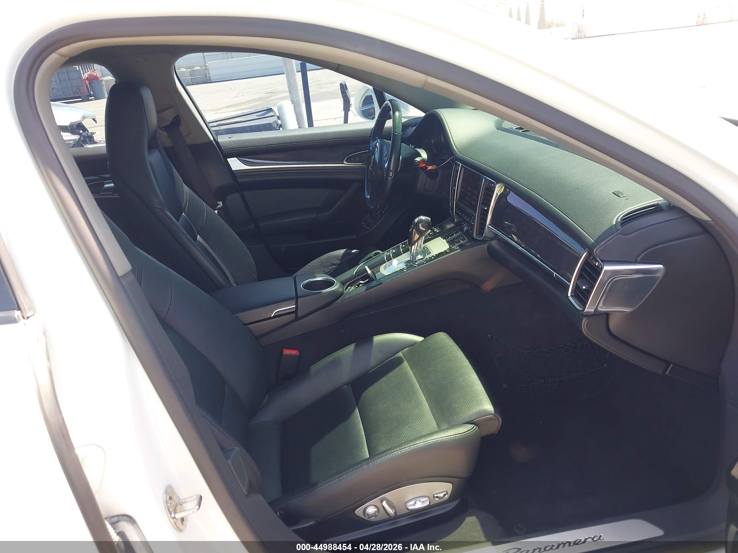 PORSCHE PANAMERA image 5