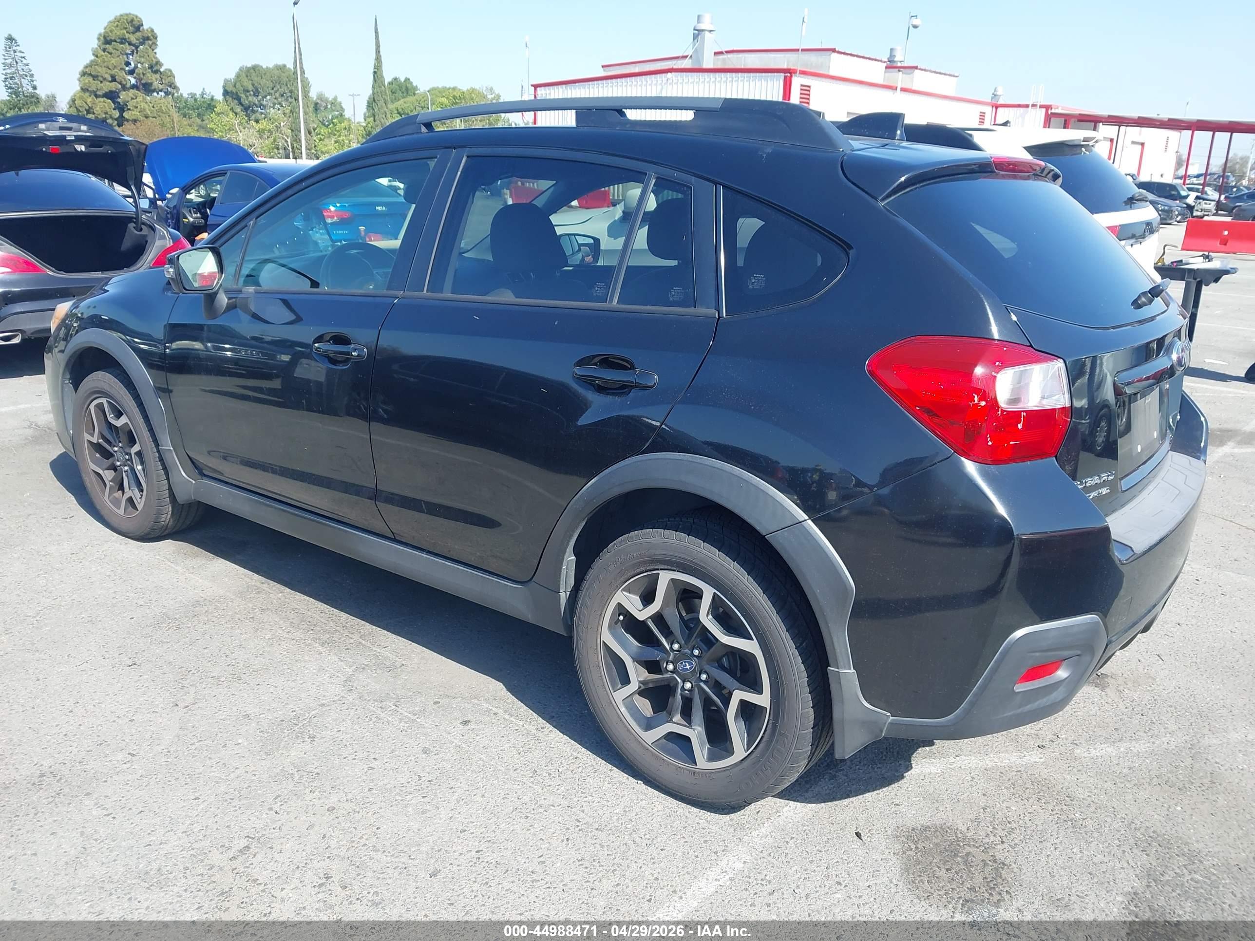 SUBARU CROSSTREK image 3
