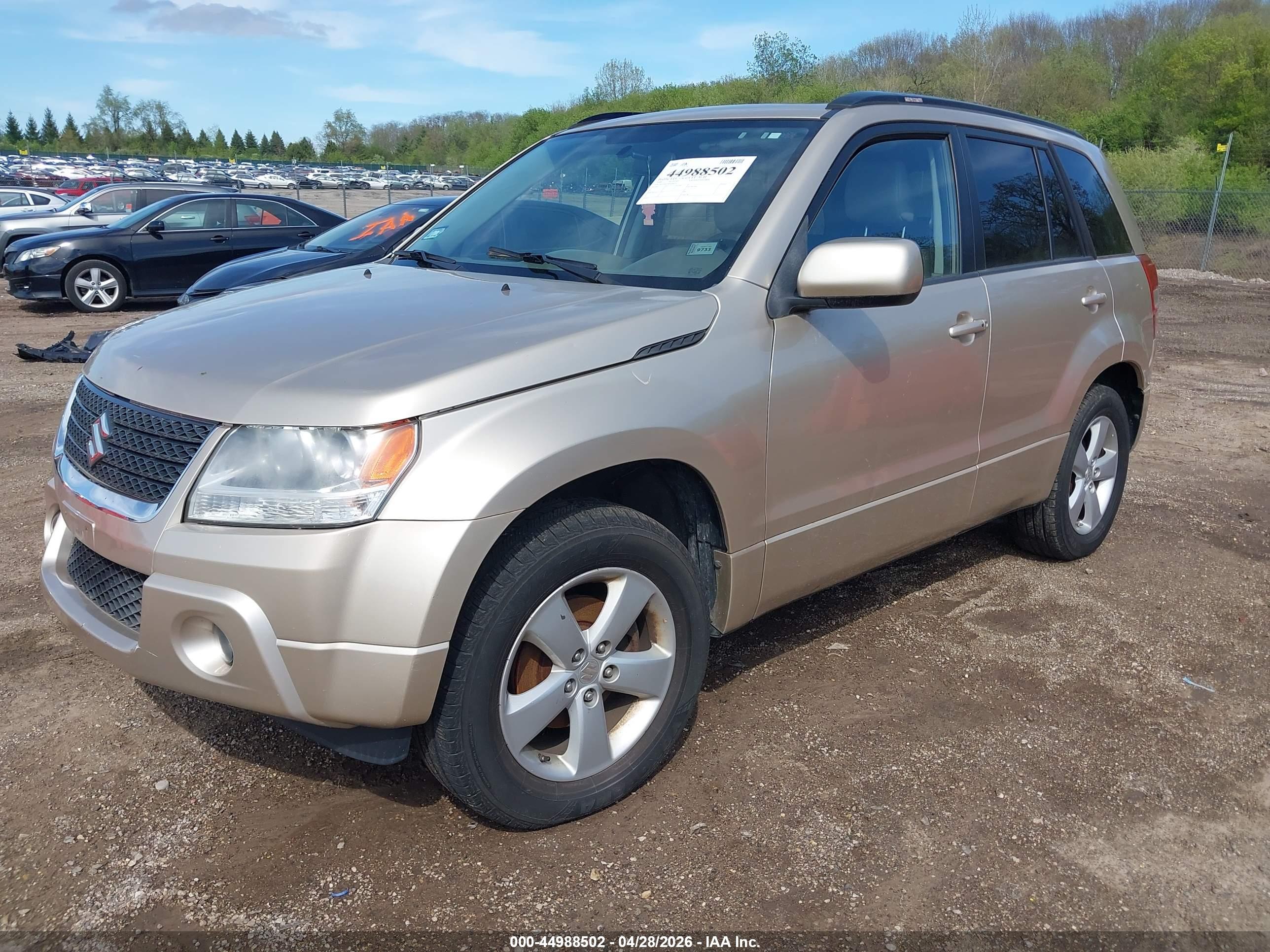 SUZUKI GRAND image 2