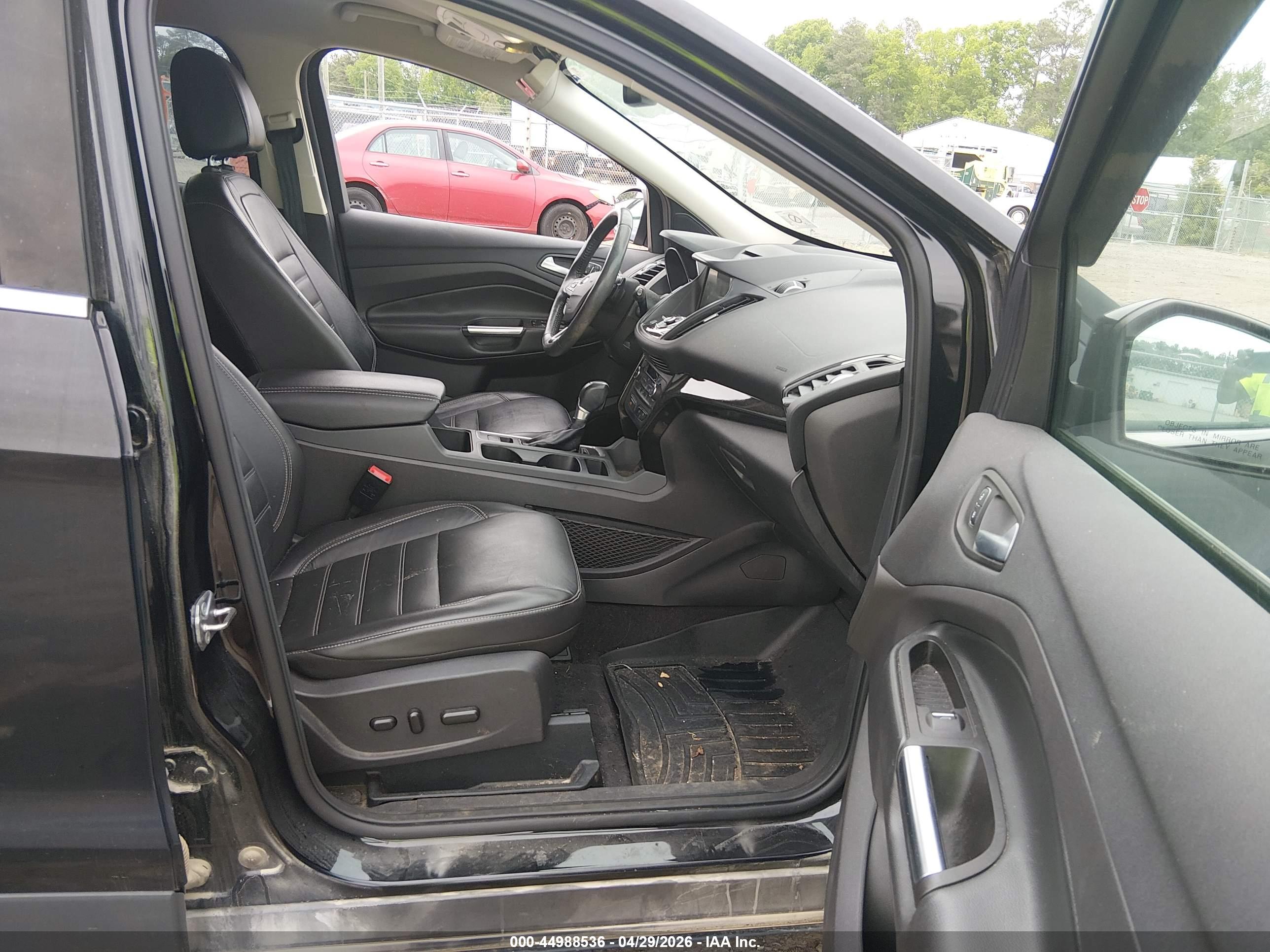 FORD ESCAPE image 5
