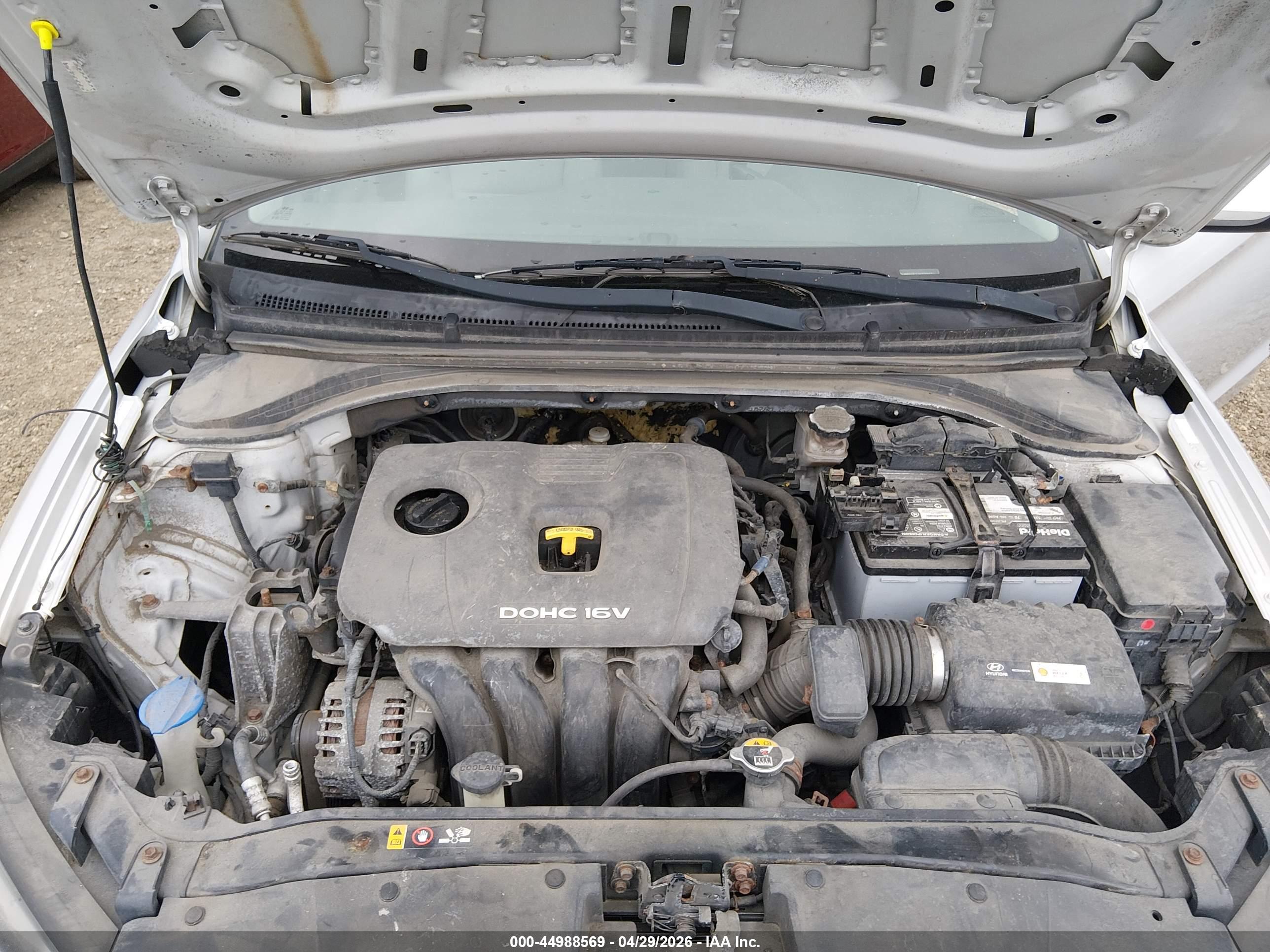 HYUNDAI ELANTRA image 10