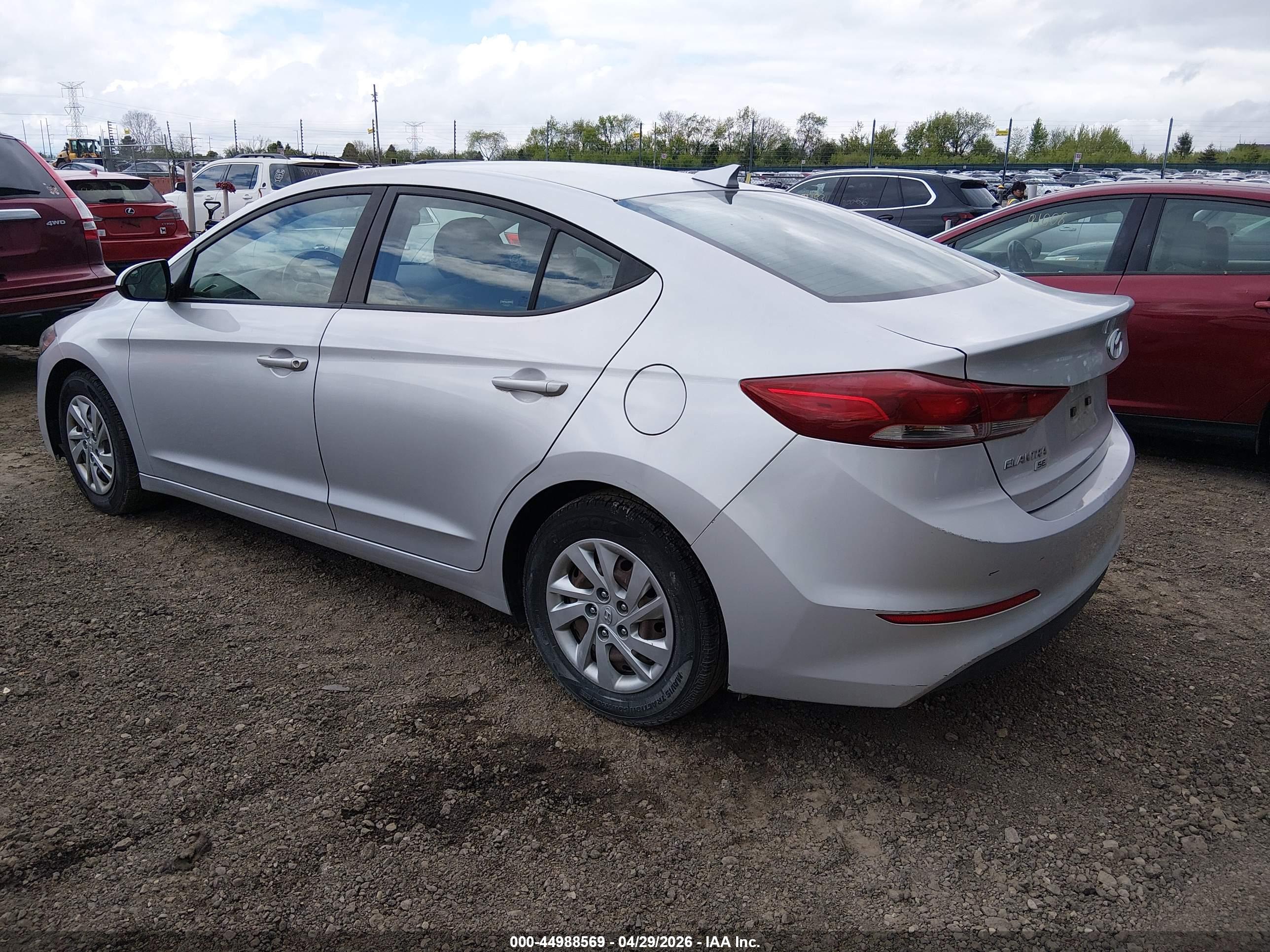 HYUNDAI ELANTRA image 3