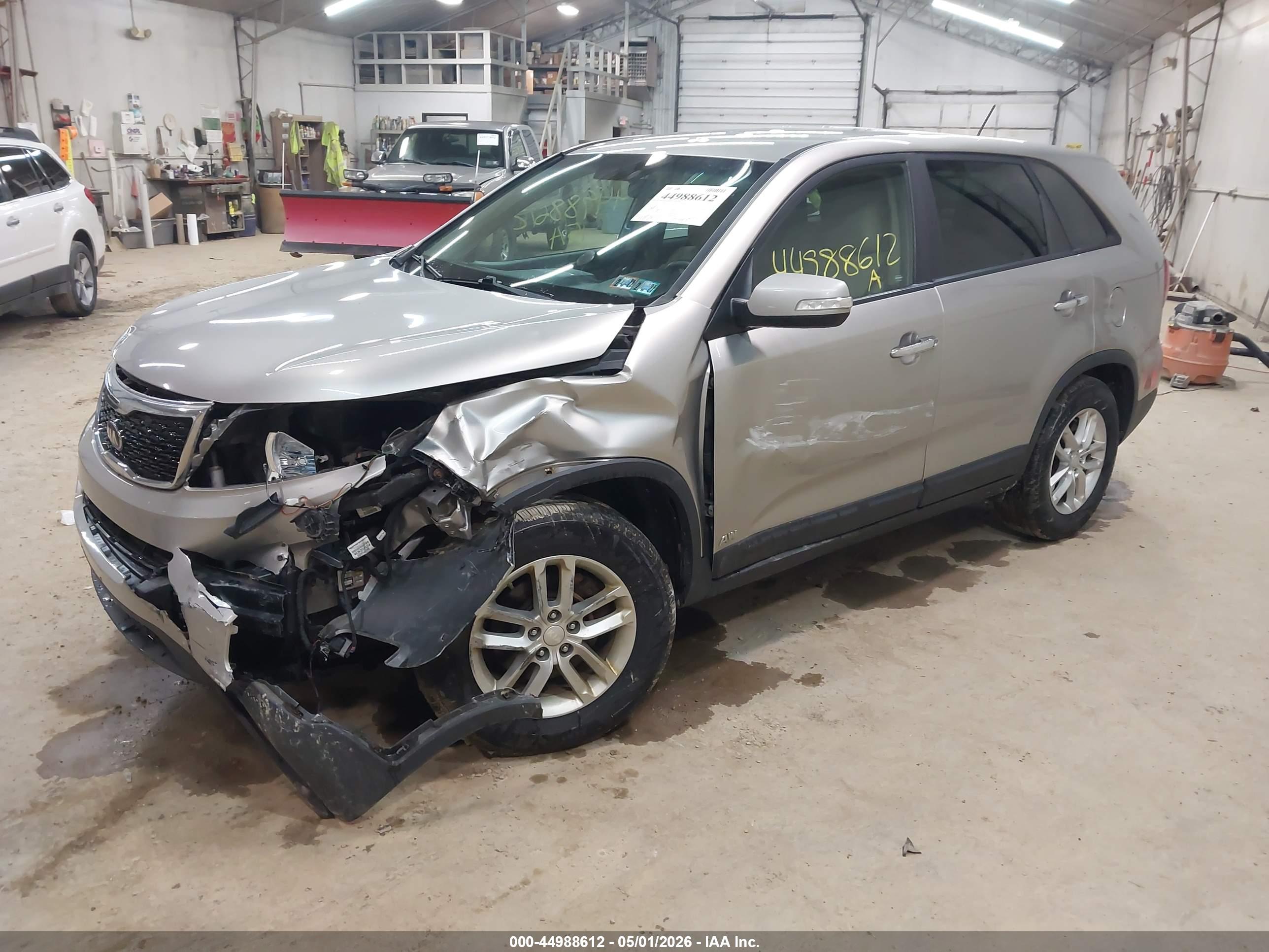 KIA SORENTO image 2