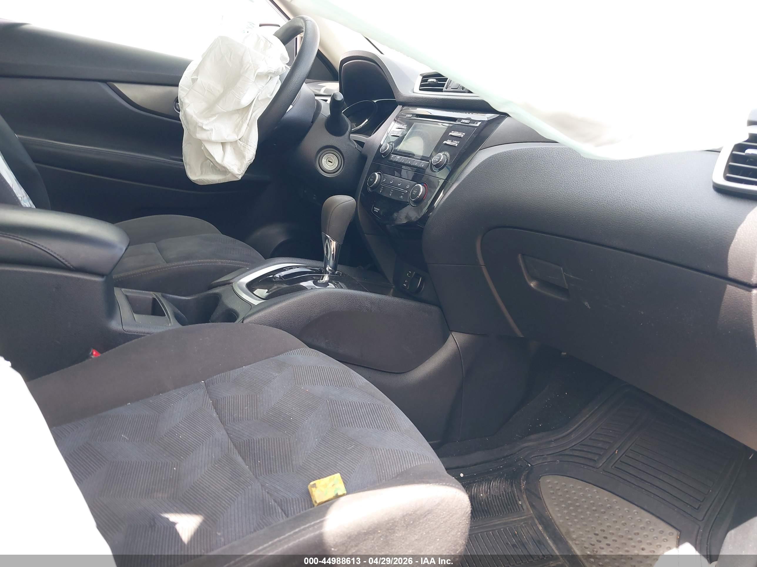 NISSAN ROGUE image 5