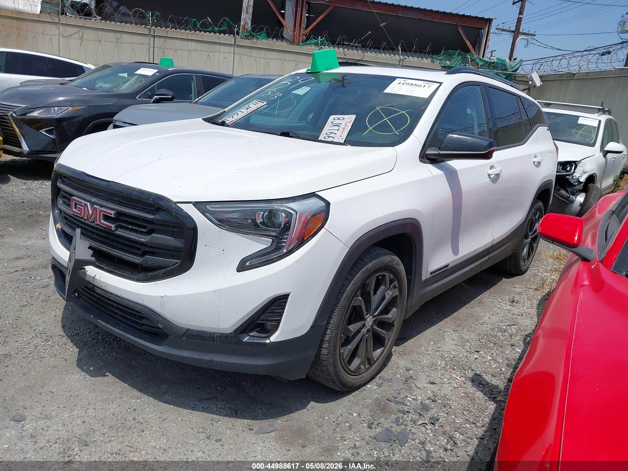 GMC TERRAIN image 2