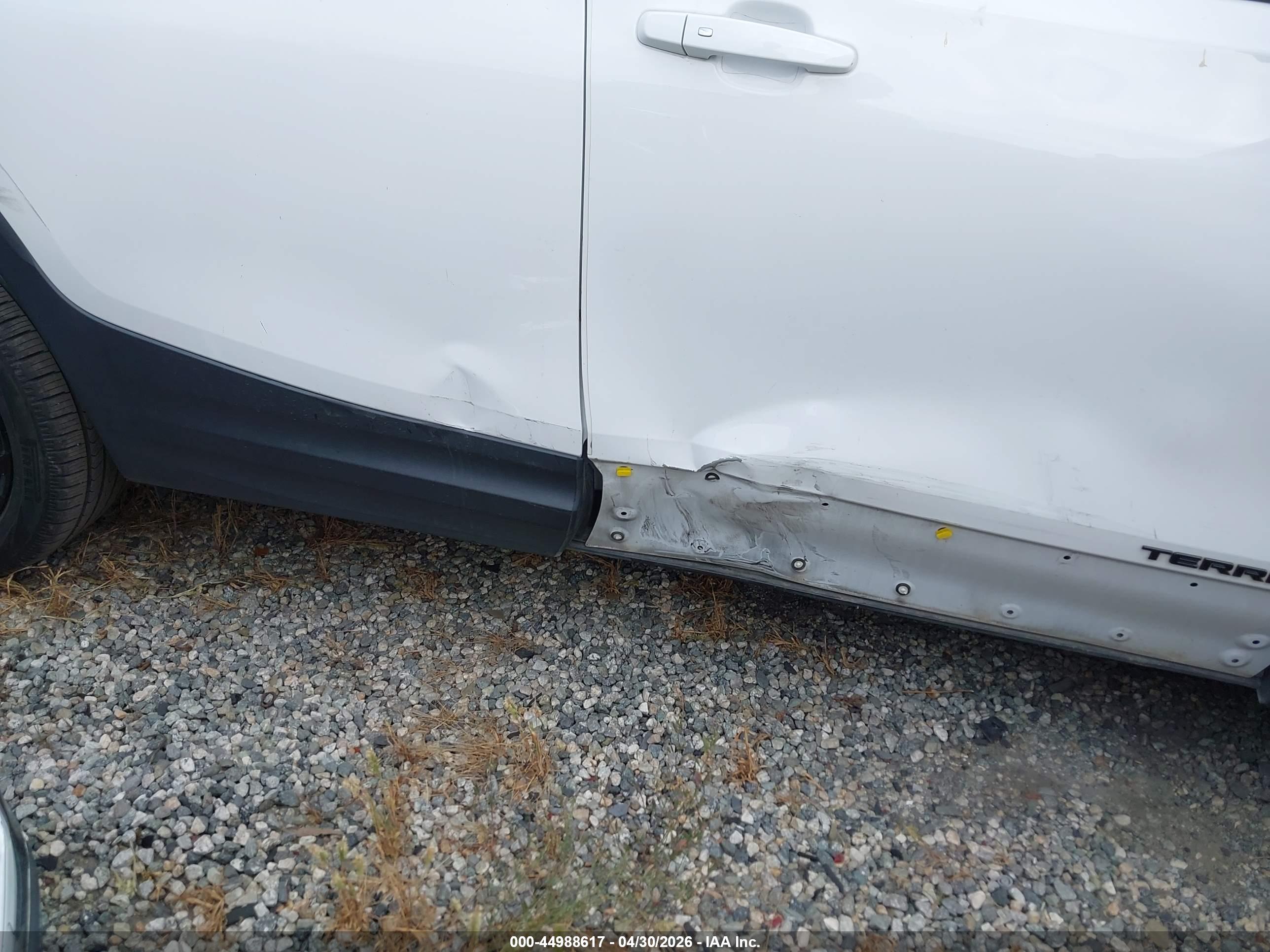 GMC TERRAIN image 6