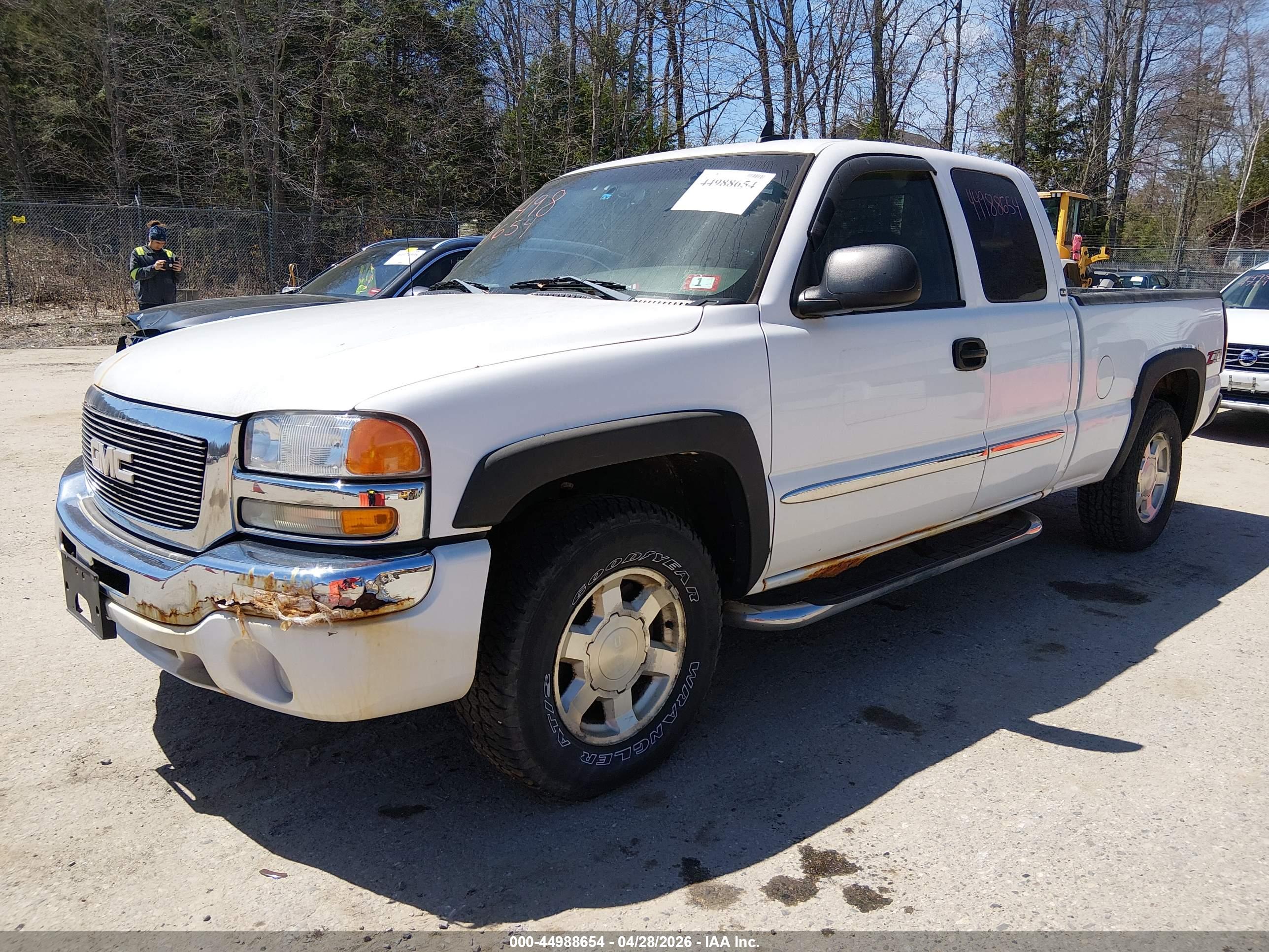 GMC SIERRA image 2