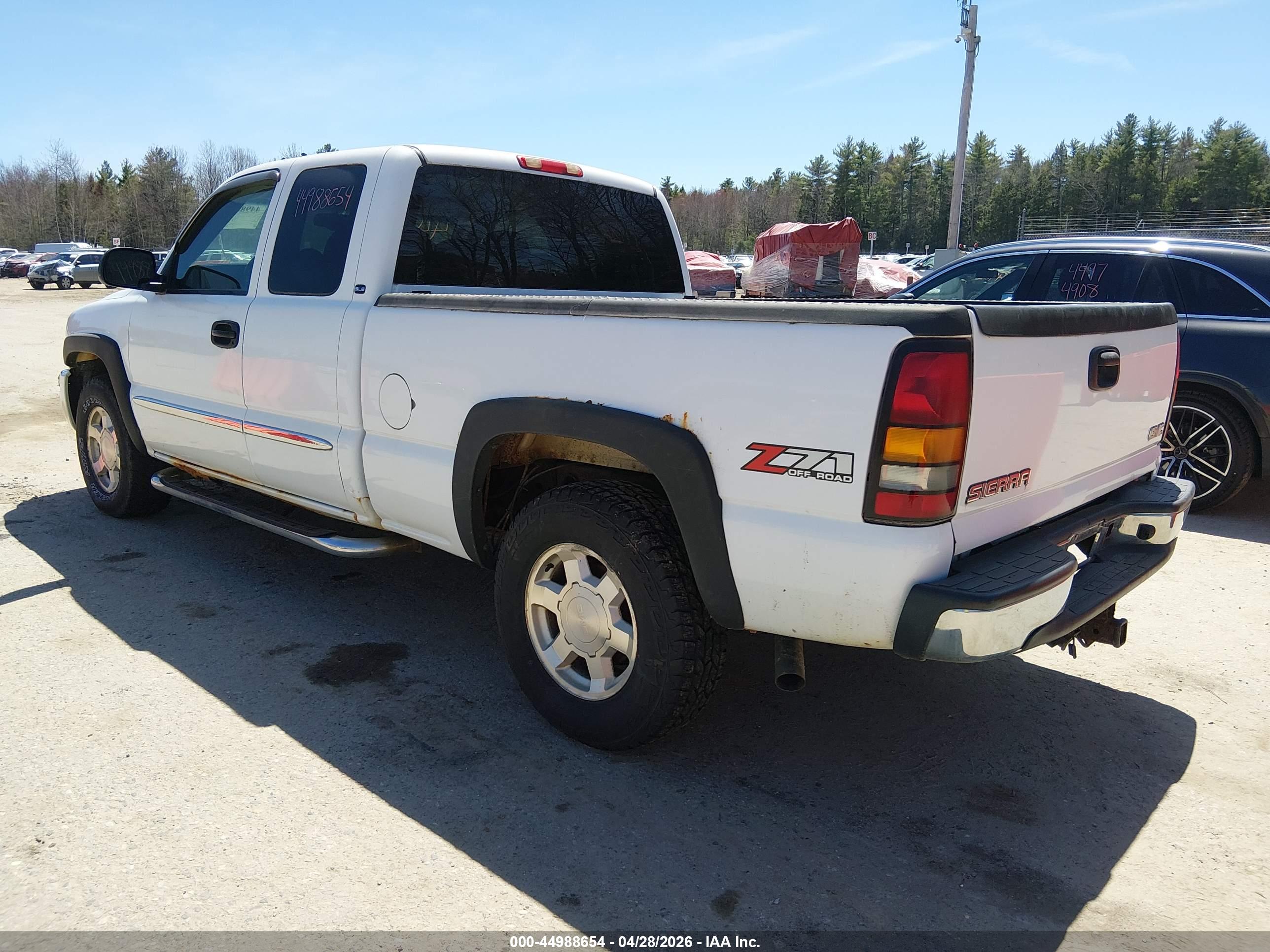 GMC SIERRA image 3