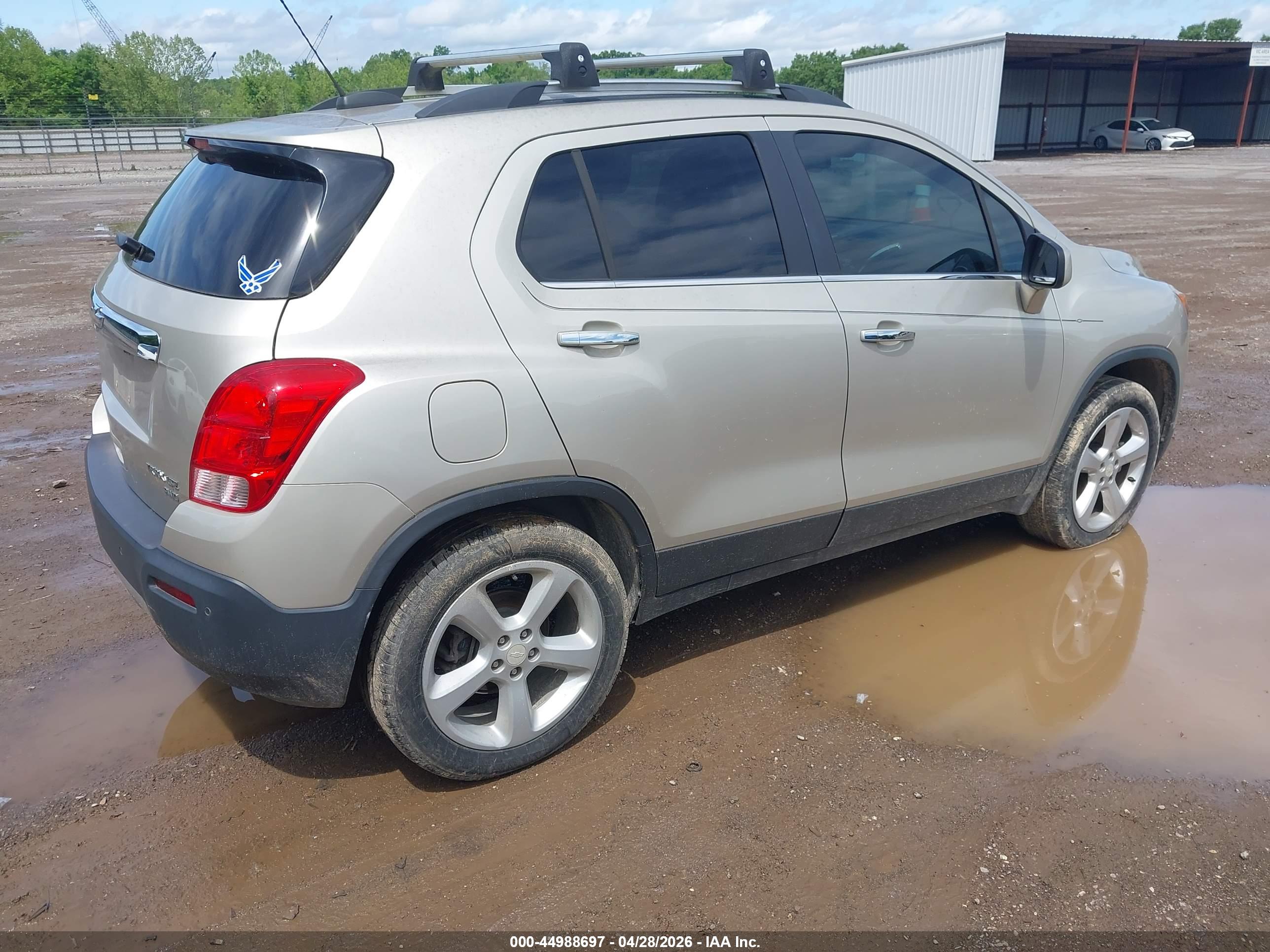 CHEVROLET TRAX image 4
