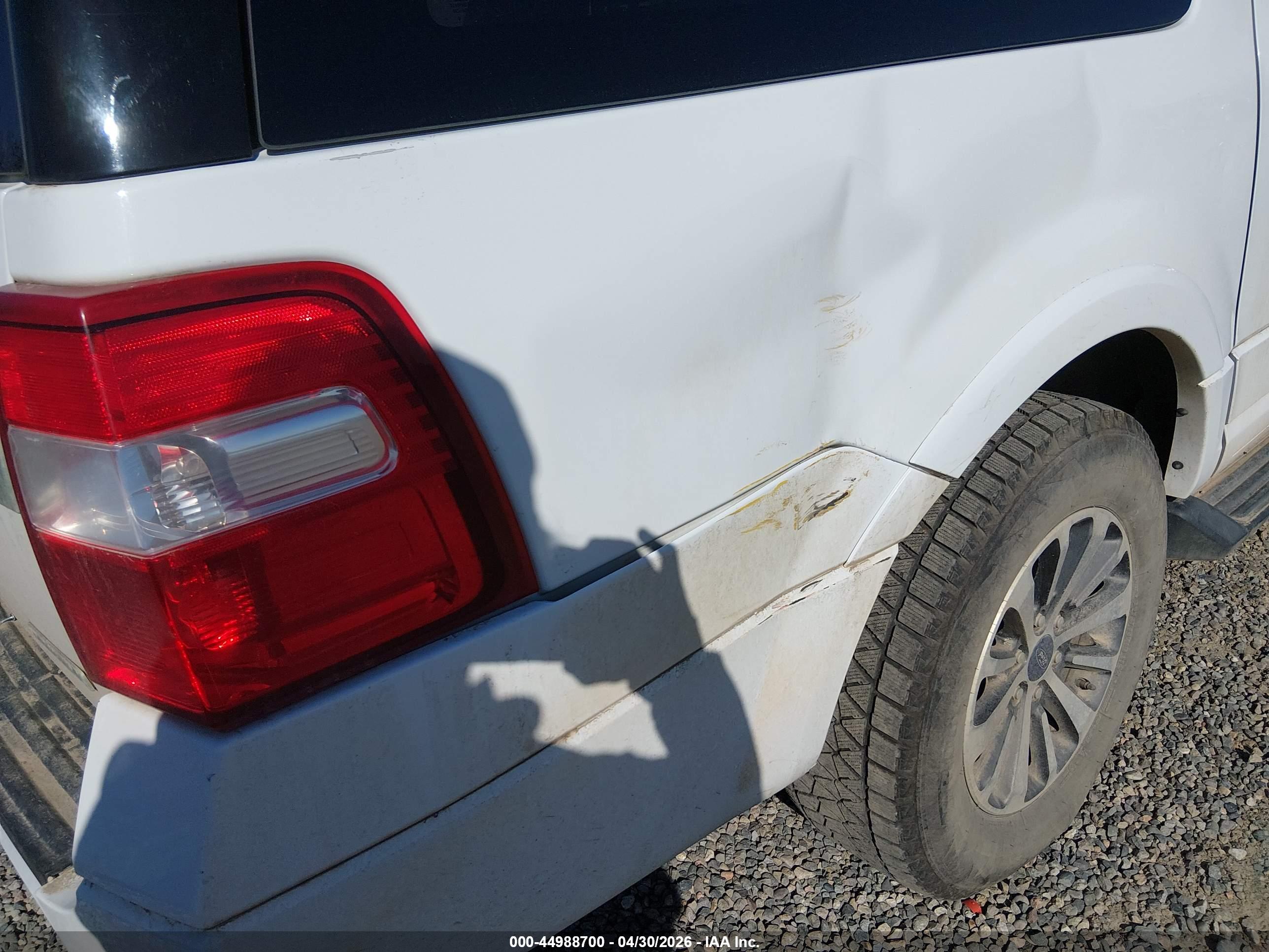 FORD EXPEDITION image 6