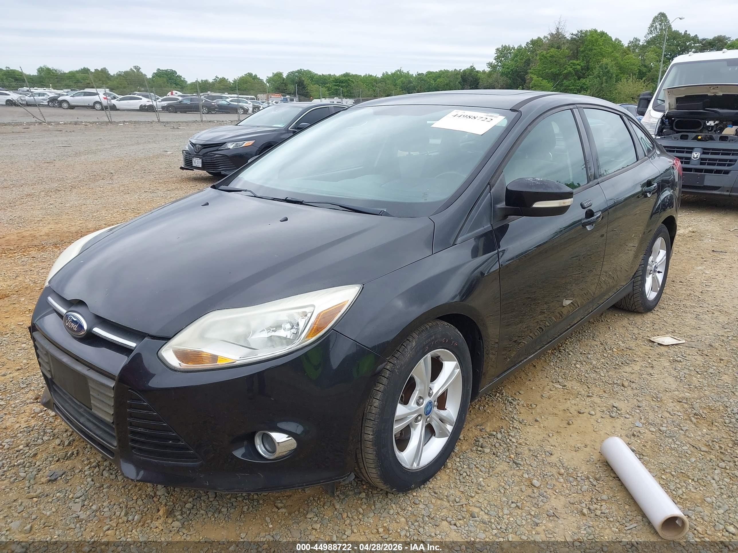 FORD FOCUS image 2