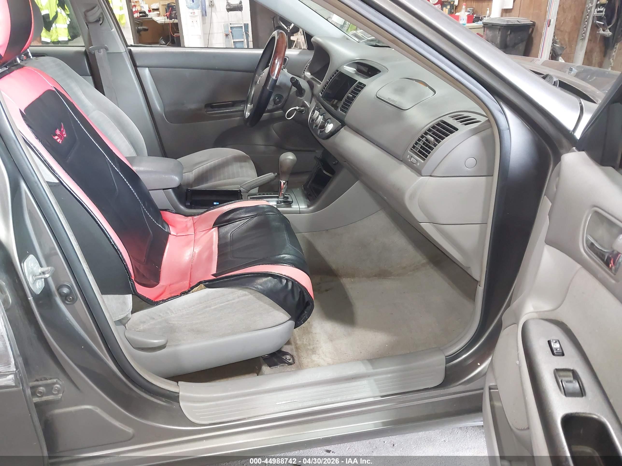 TOYOTA CAMRY image 5