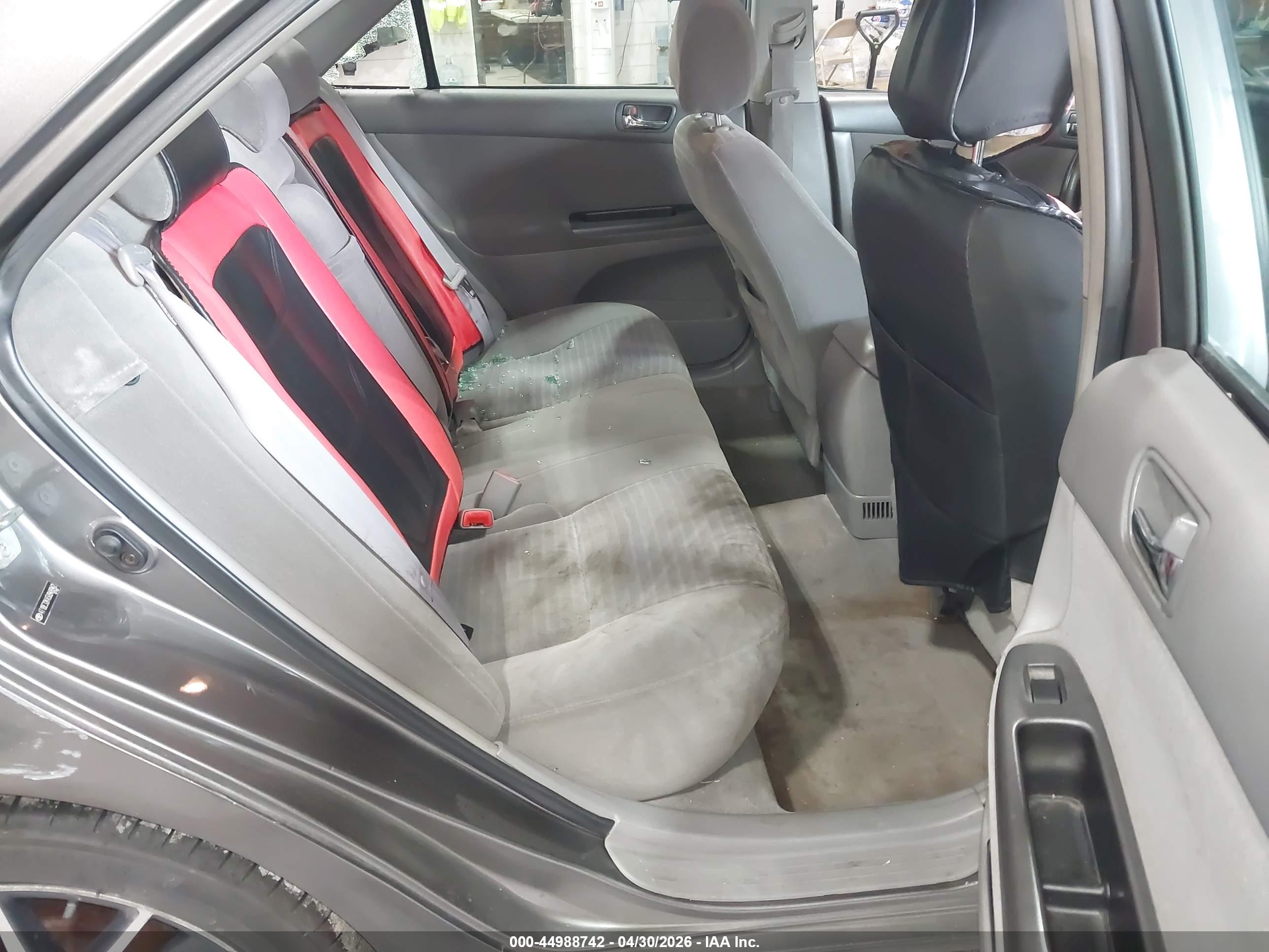 TOYOTA CAMRY image 8