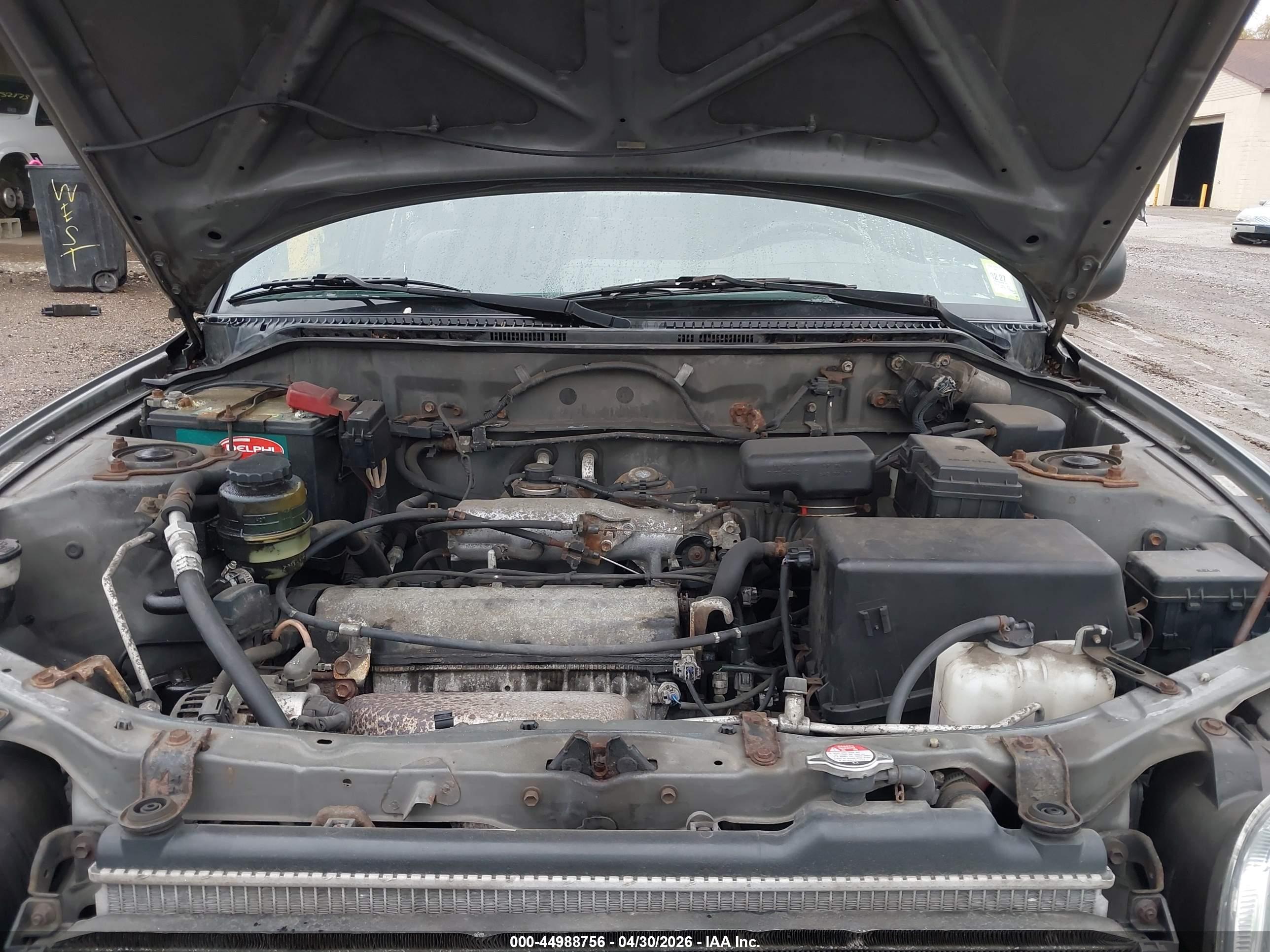 TOYOTA RAV4 image 10