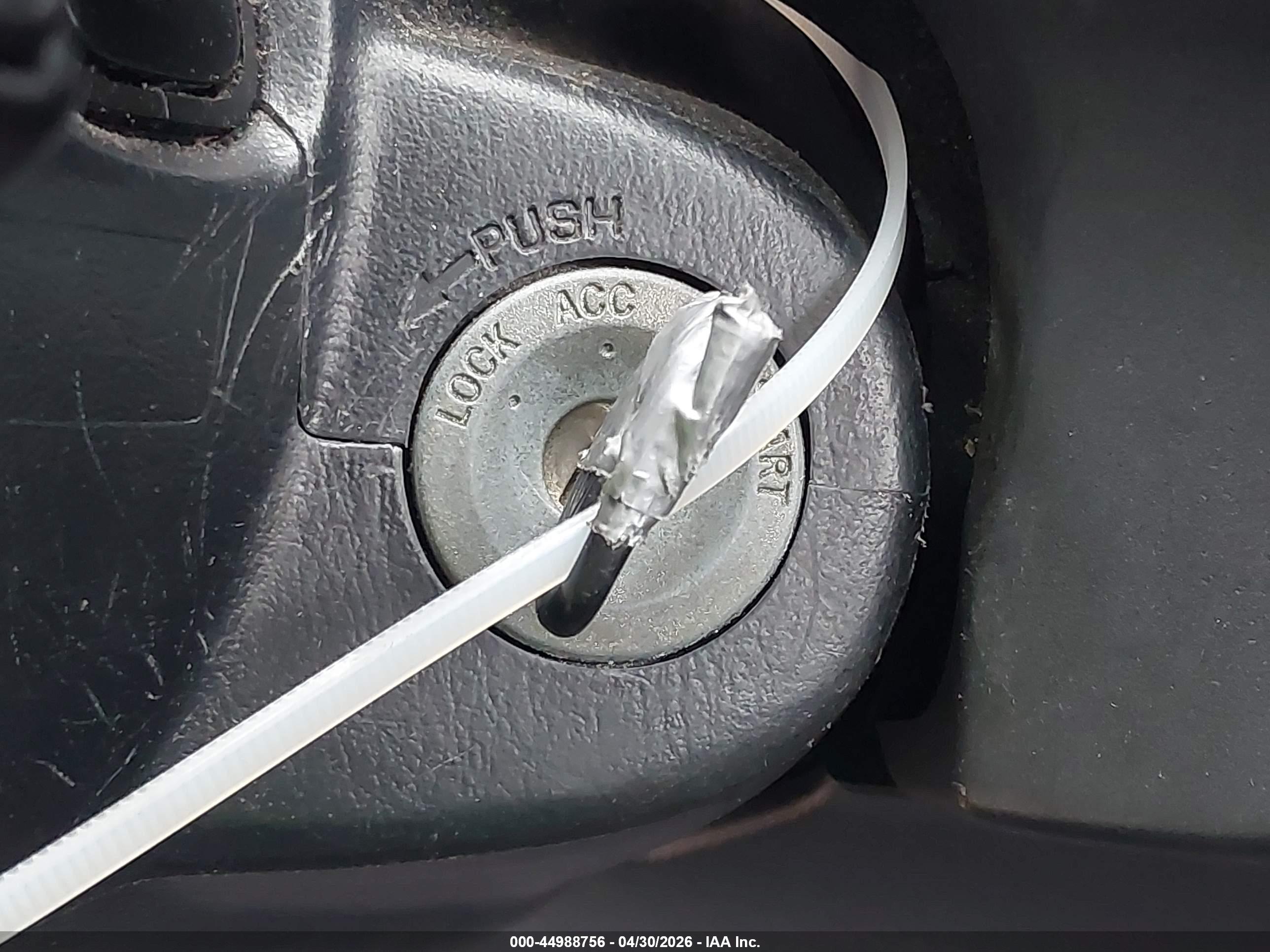 TOYOTA RAV4 image 11