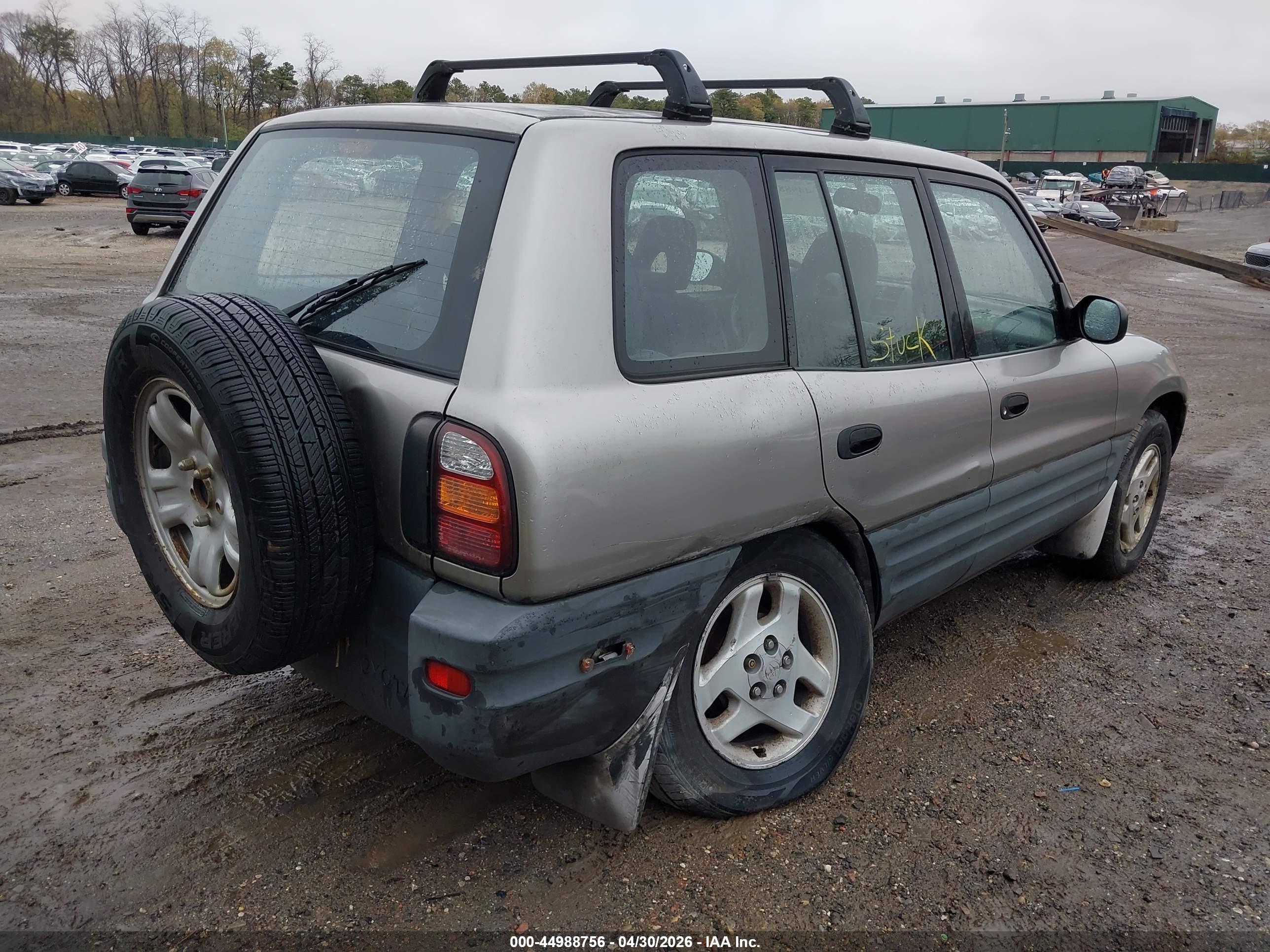 TOYOTA RAV4 image 4