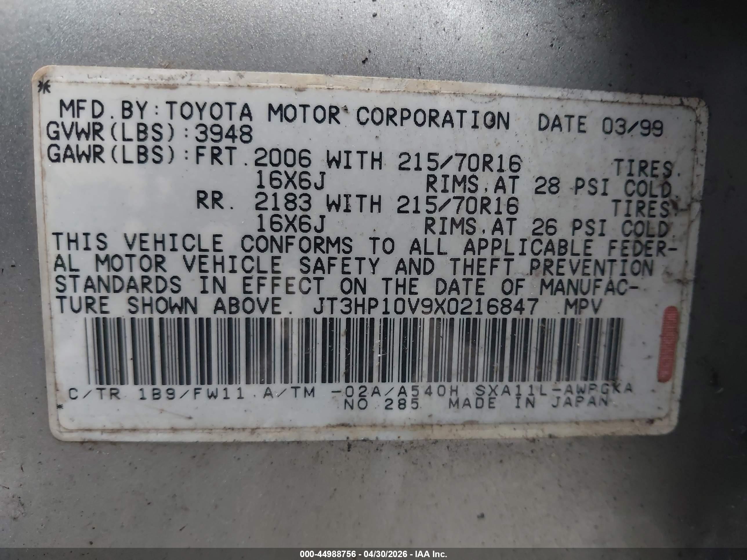 TOYOTA RAV4 image 9