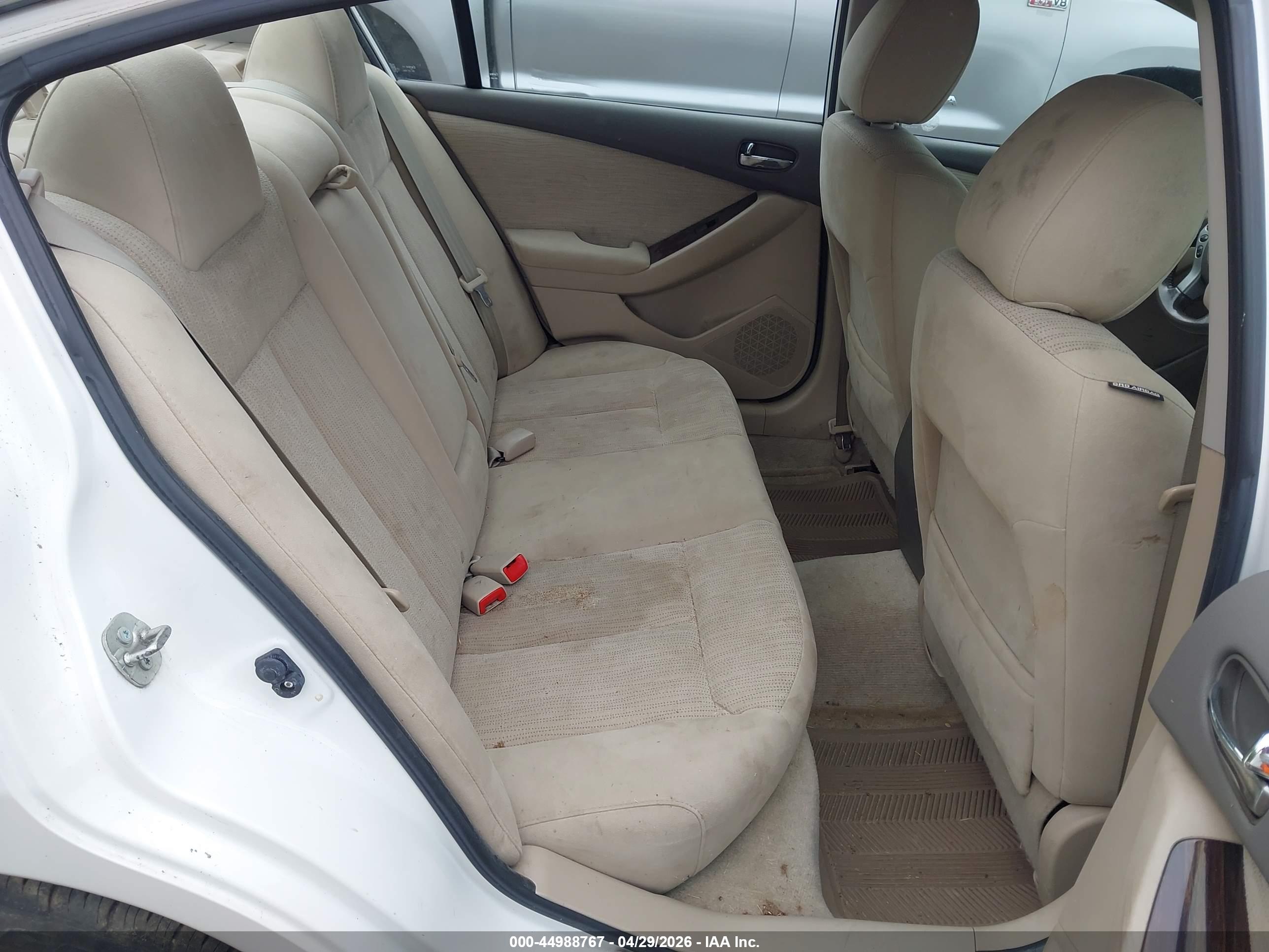 NISSAN ALTIMA image 8