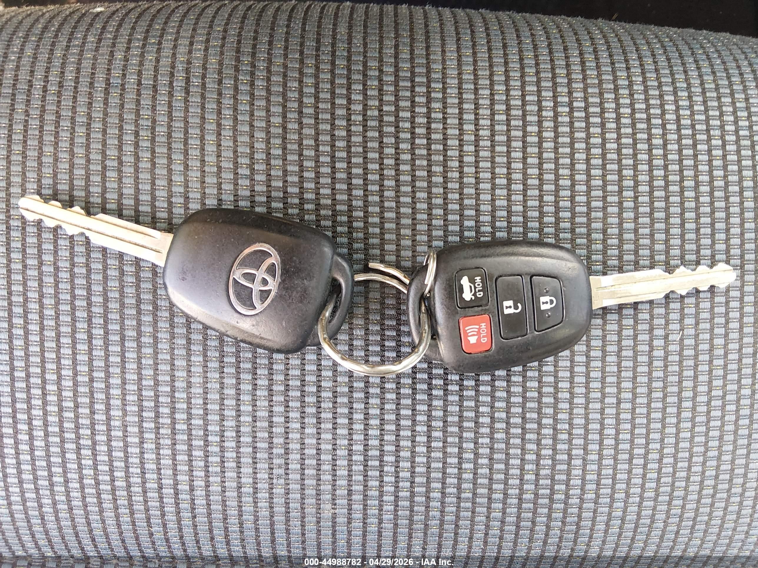TOYOTA COROLLA image 11