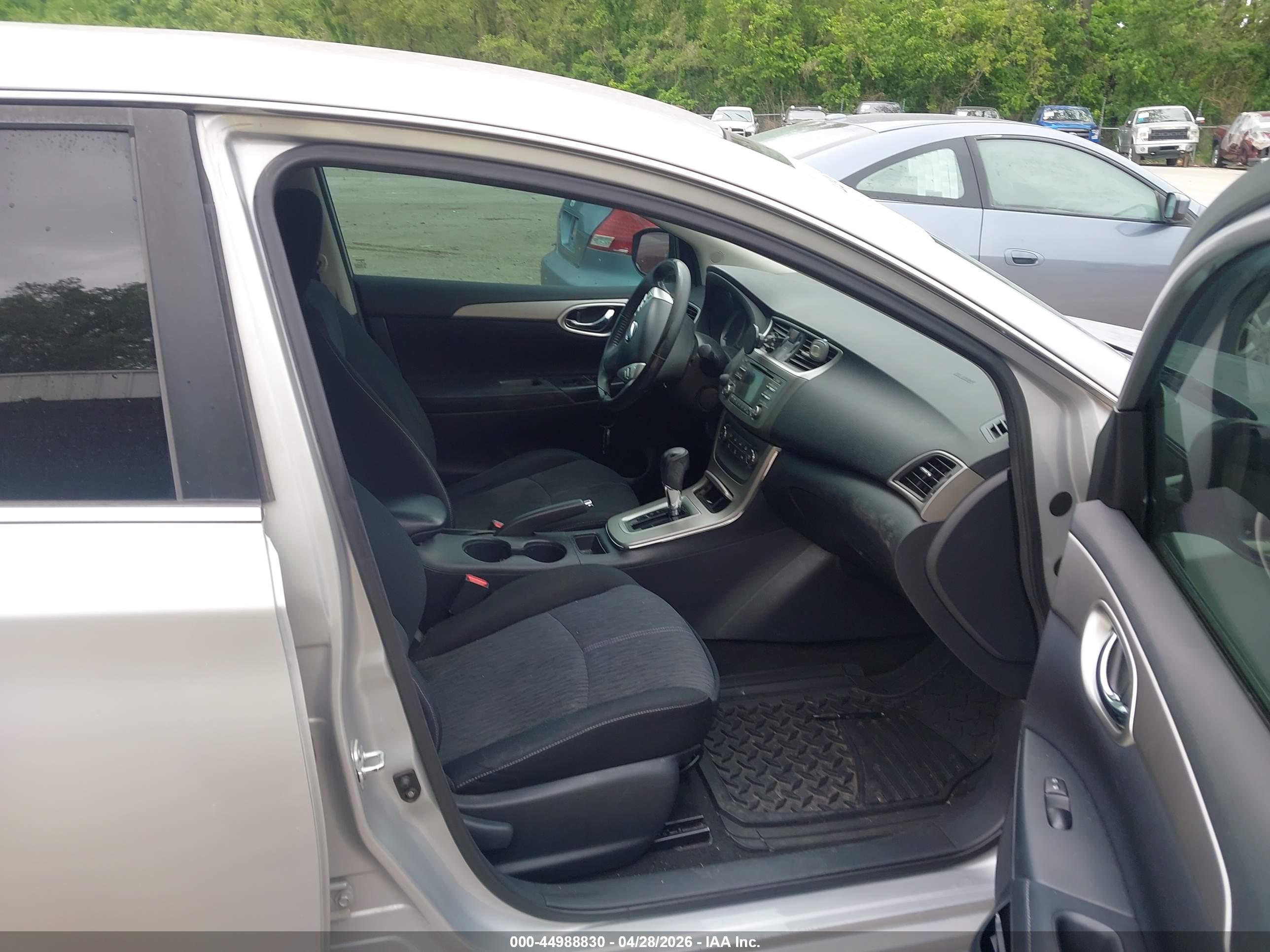 NISSAN SENTRA image 5